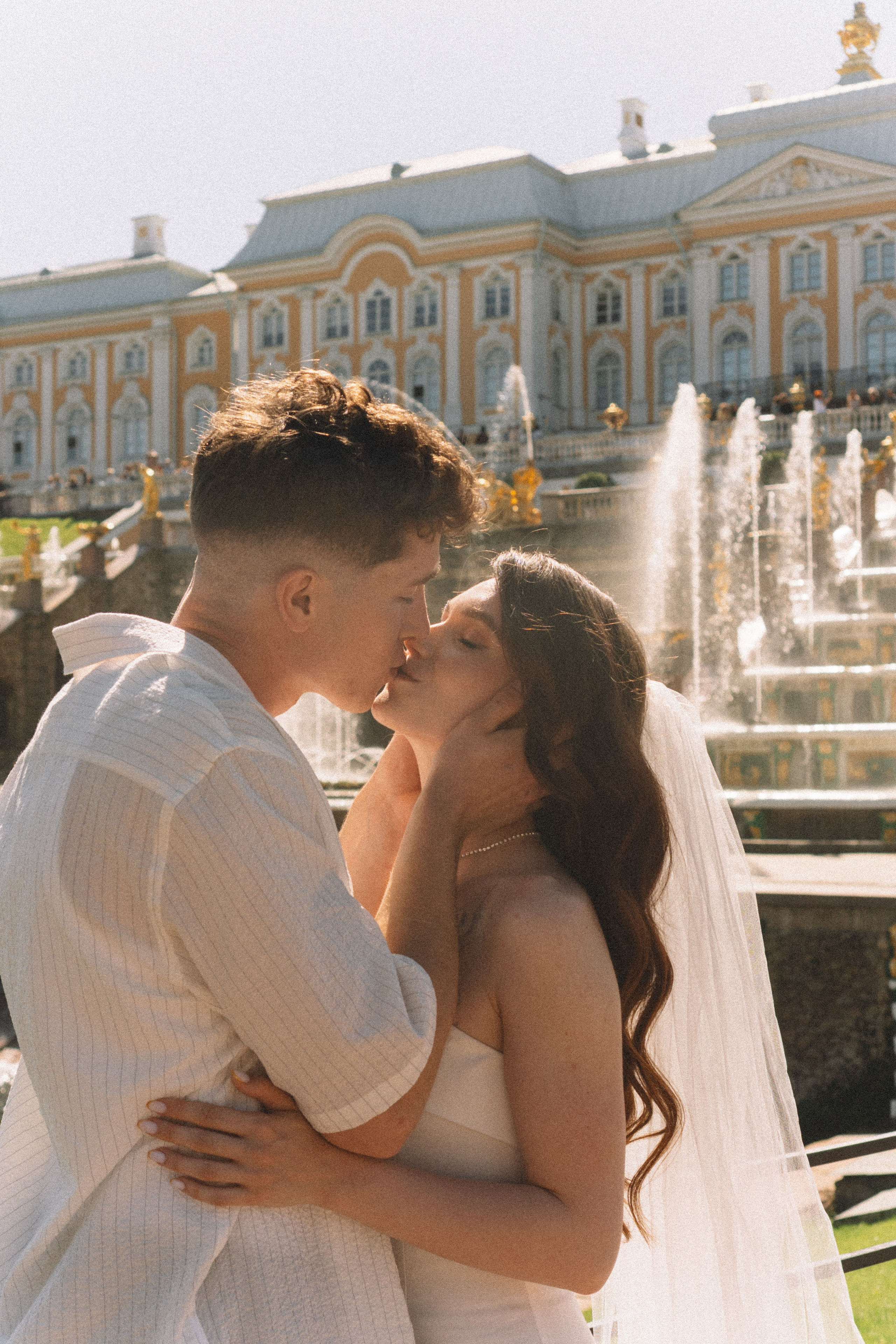 СВАДЕБНАЯ СЬЕМКА В ПЕТЕРГОФЕ И СЬЕМКА РЕПОРТАЖА В ЗАГСЕ ПЕТЕРГОФА. Профессиональный фотограф, Санкт-Петербург — Виктория Богомолова