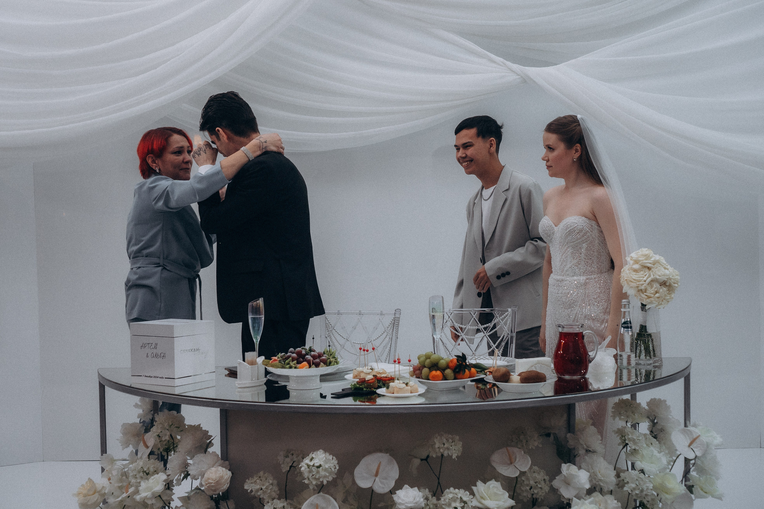 СВАДЕБНАЯ СЬЕМКА СБОРОВ В ОТЕЛЕ И ВЫЕЗД НА ЦЕРЕМОНИЮ (СНЯТО В СИБИРЕ В НИЖНЕВАРТОВСКЕ). Профессиональный фотограф, Санкт-Петербург — Виктория Богомолова