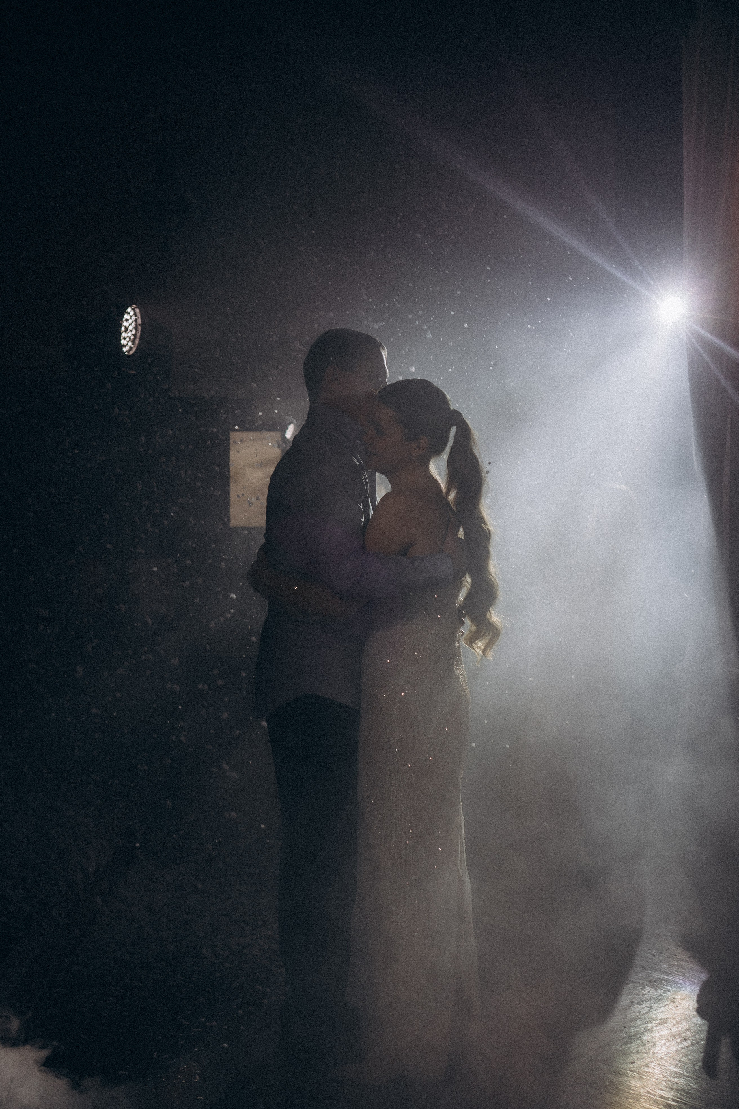 СВАДЕБНАЯ СЬЕМКА СБОРОВ В ОТЕЛЕ И ВЫЕЗД НА ЦЕРЕМОНИЮ (СНЯТО В СИБИРЕ В НИЖНЕВАРТОВСКЕ). Профессиональный фотограф, Санкт-Петербург — Виктория Богомолова