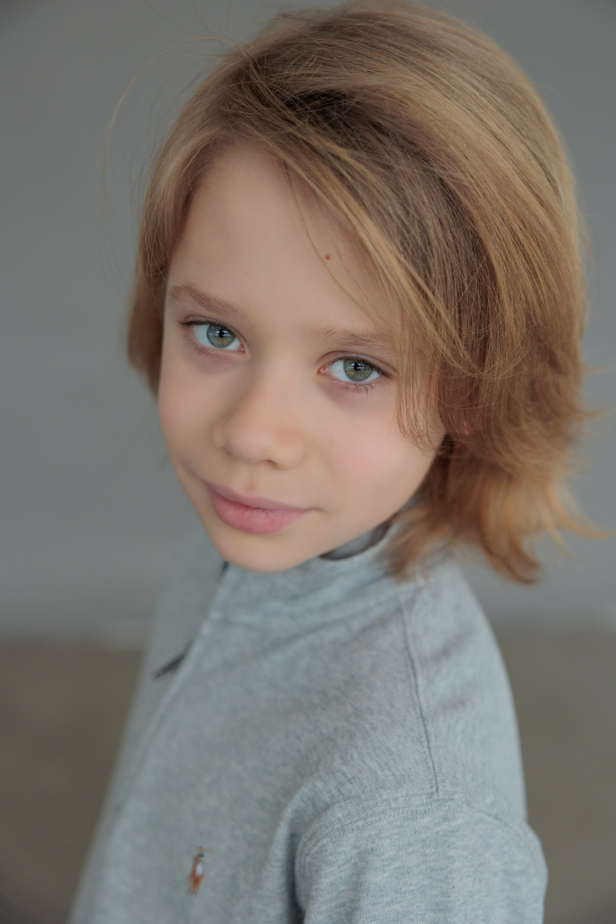 ГЛЕБ. Я фотограф из Москвы к Вашим услугам