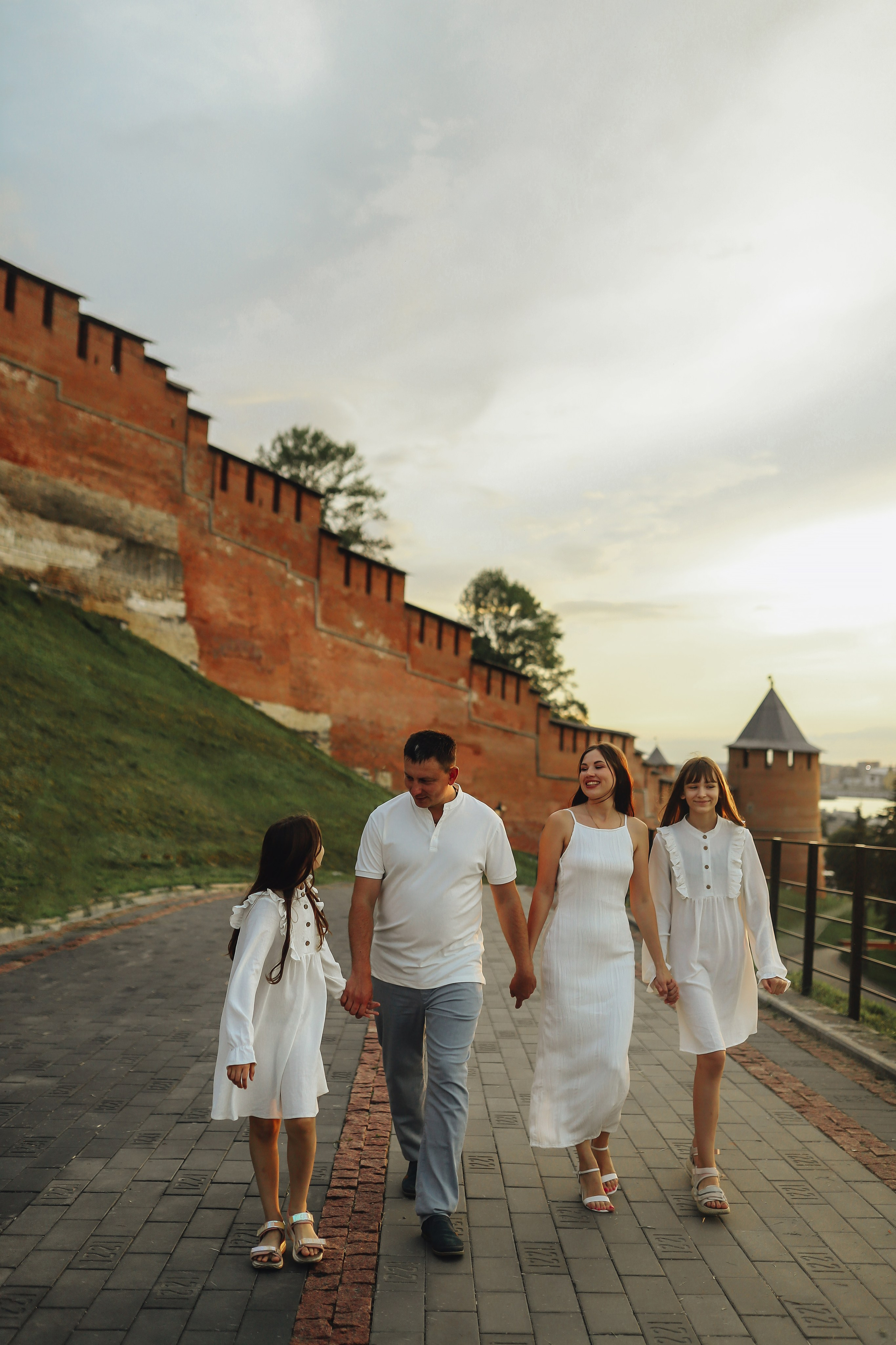 Вечерняя прогулка. Семейный и свадебный фотограф Казакова Галина