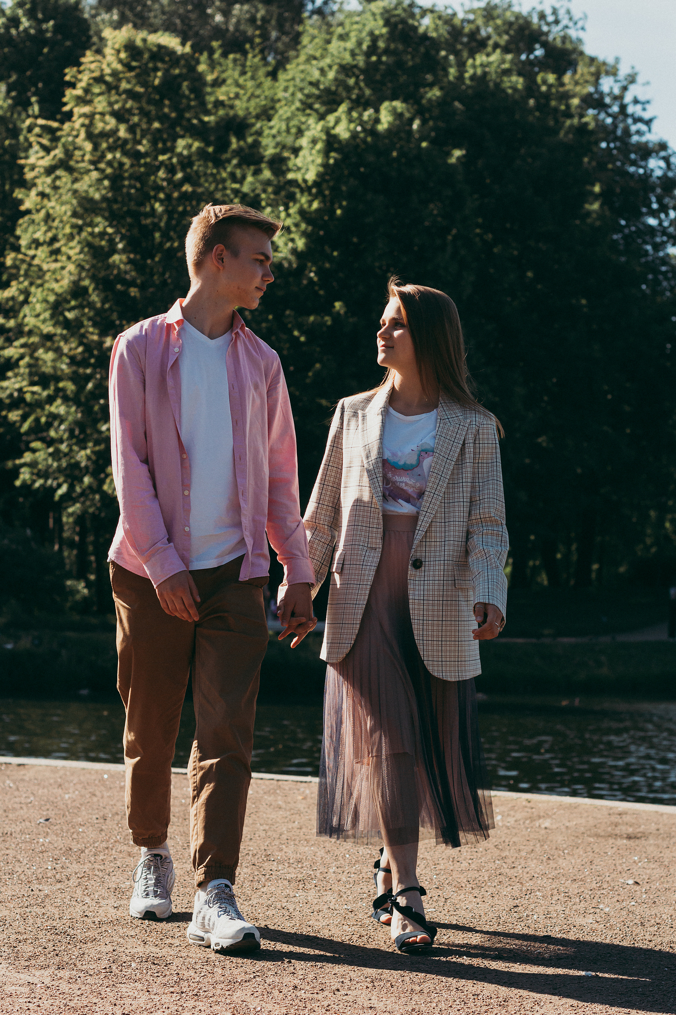 Арина и Данил. Прогулка. Июнь 2021. Санкт-Петербург. Ваш персональный фотограф в Волжском Мария Морозова