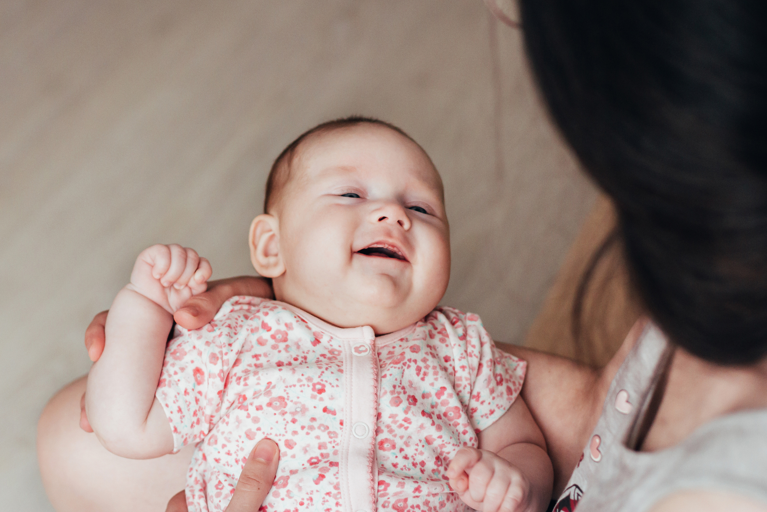 Виктория. 3 месяца. Домашняя съёмка. Июнь 2019. Тюмень. Ваш персональный фотограф в Волжском Мария Морозова