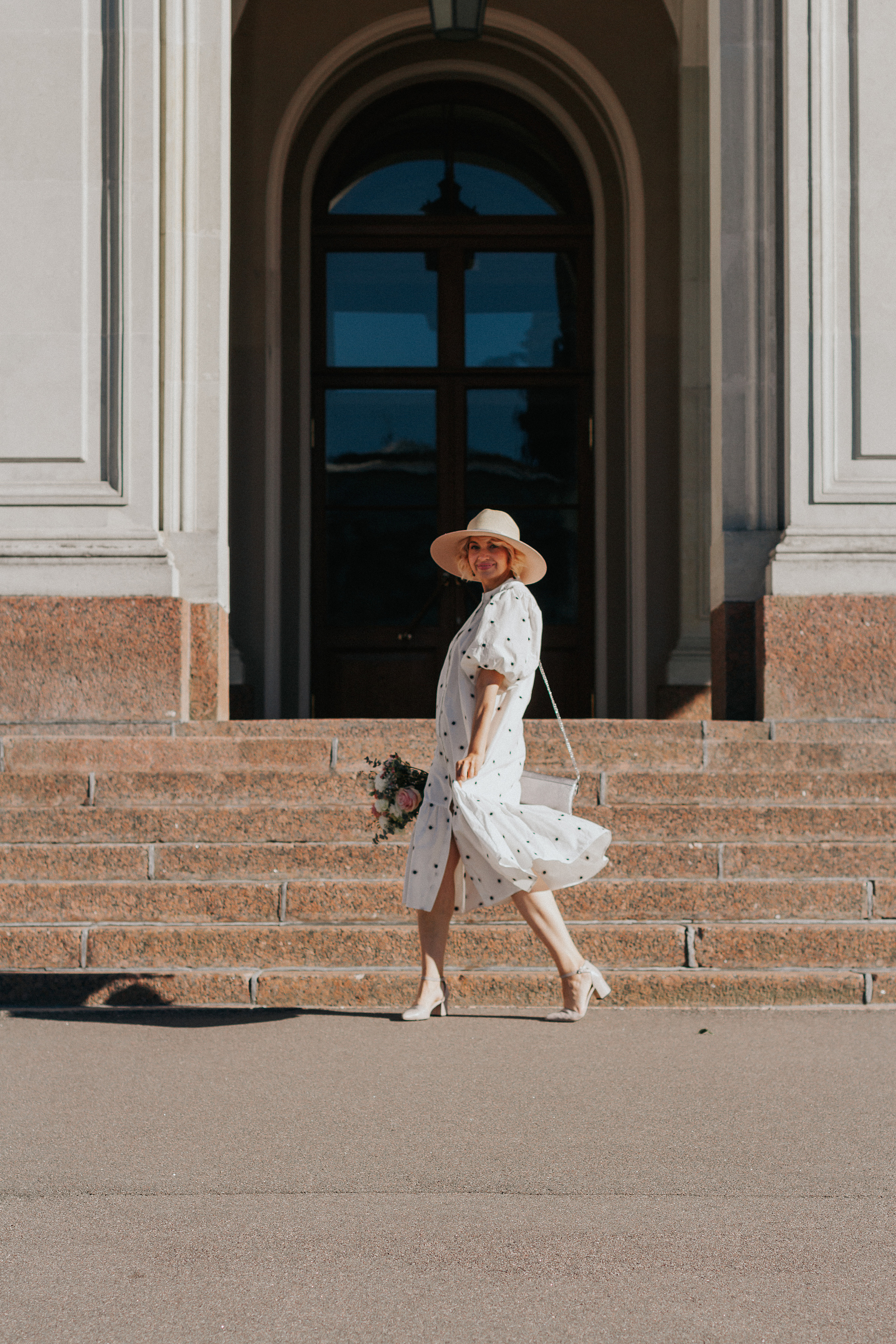 Оксана. Прогулка. Июль 2021. Санкт-Петербург. Ваш персональный фотограф в Волжском Мария Морозова