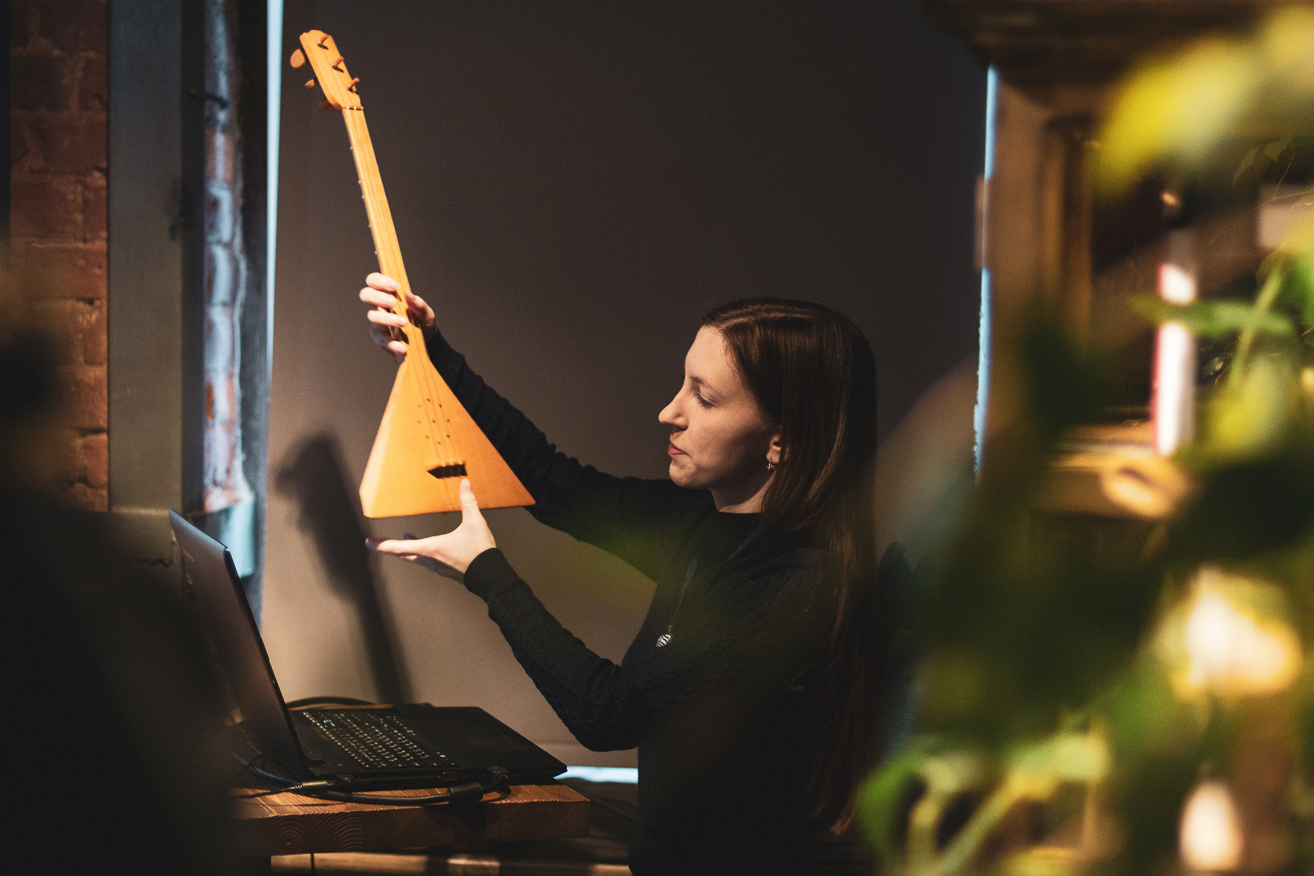 Лекция Варвары Летягиной в баре «Бакалавриат». 09-02-2019 г. Санкт-Петербург. Ваш персональный фотограф в Волжском Мария Морозова