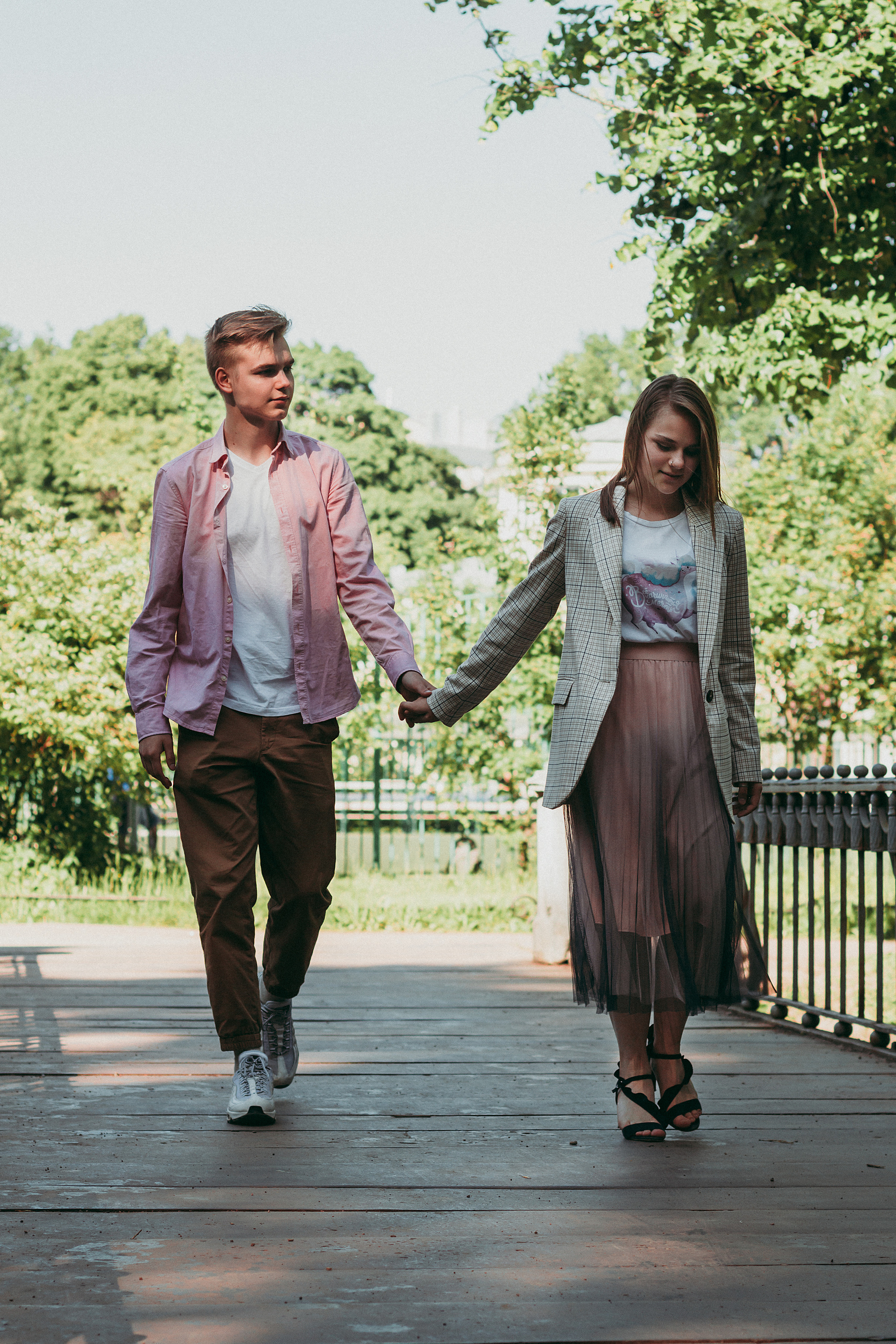 Арина и Данил. Прогулка. Июнь 2021. Санкт-Петербург. Ваш персональный фотограф в Волжском Мария Морозова