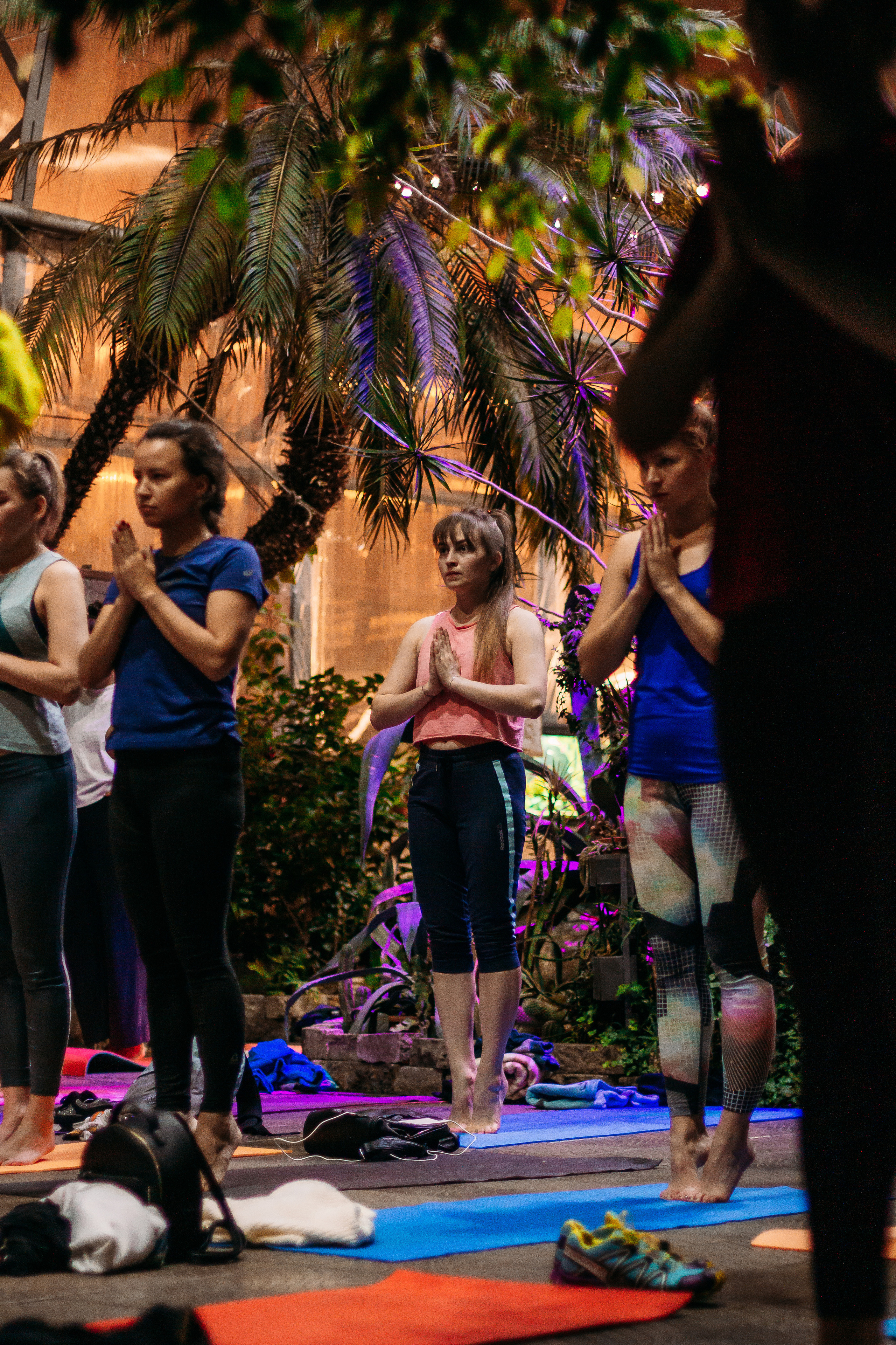 Йога с Анастасией Райденковой в Оранжерее. 16 сентября 2020. Санкт-Петербург. Ваш персональный фотограф в Волжском Мария Морозова