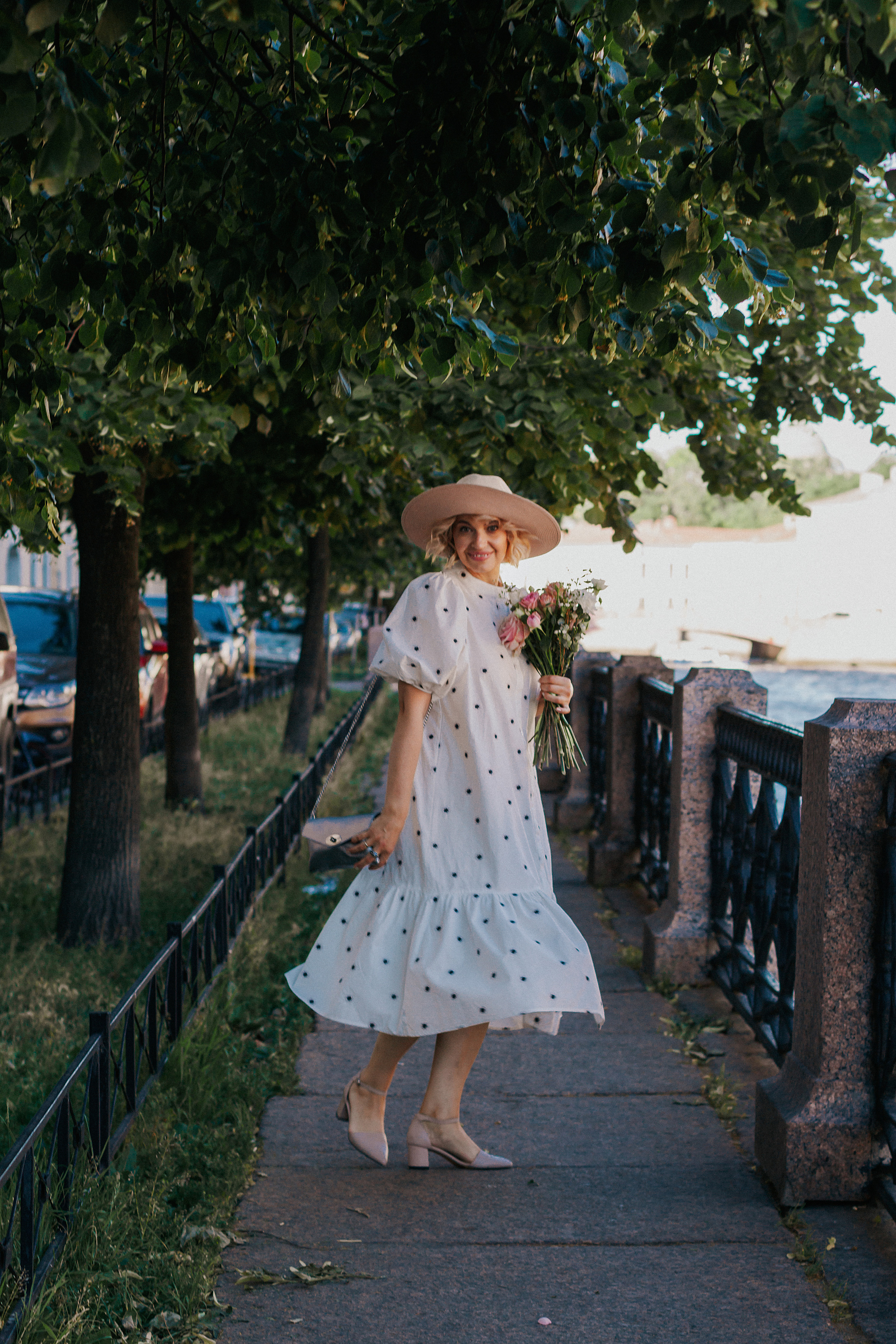 Оксана. Прогулка. Июль 2021. Санкт-Петербург. Ваш персональный фотограф в Волжском Мария Морозова