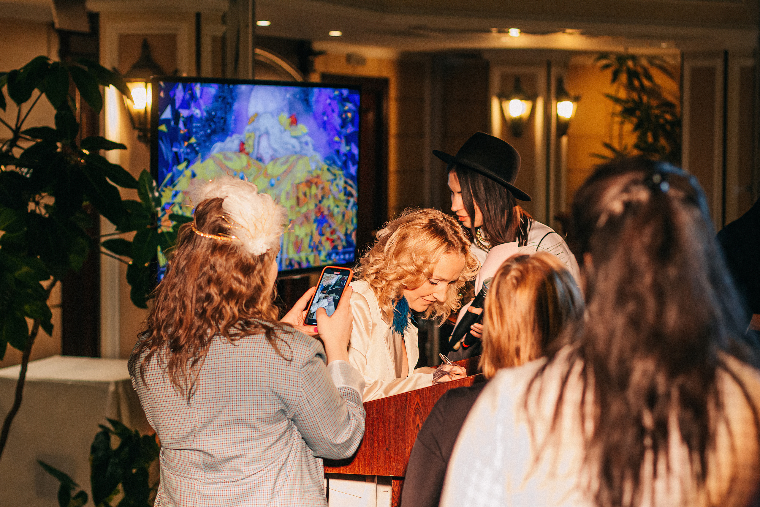 Презентация книги Юлии Чай «Новая я». 09 марта 2022. Санкт-Петербург. Ваш персональный фотограф в Волжском Мария Морозова