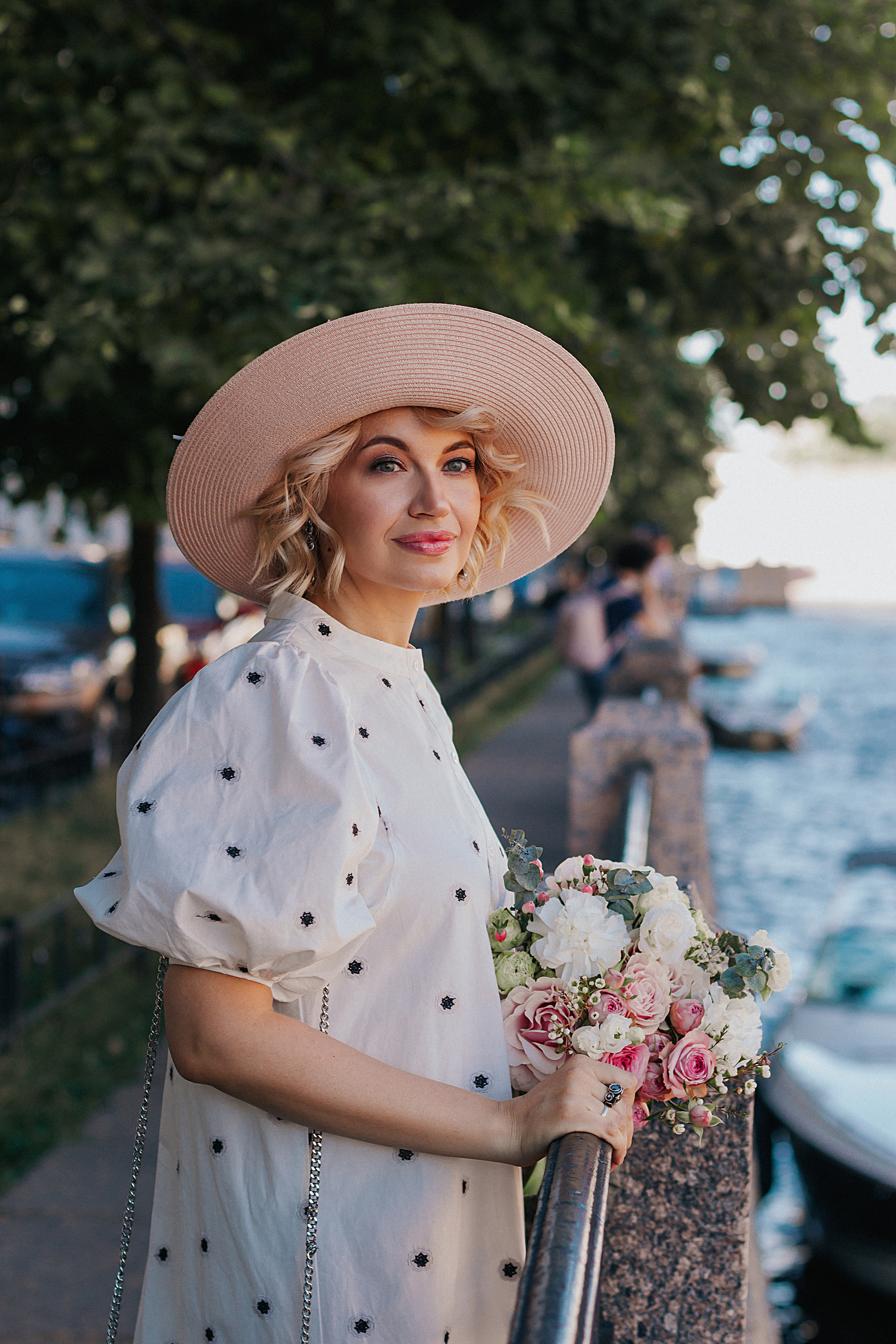 Оксана. Прогулка. Июль 2021. Санкт-Петербург. Ваш персональный фотограф в Волжском Мария Морозова