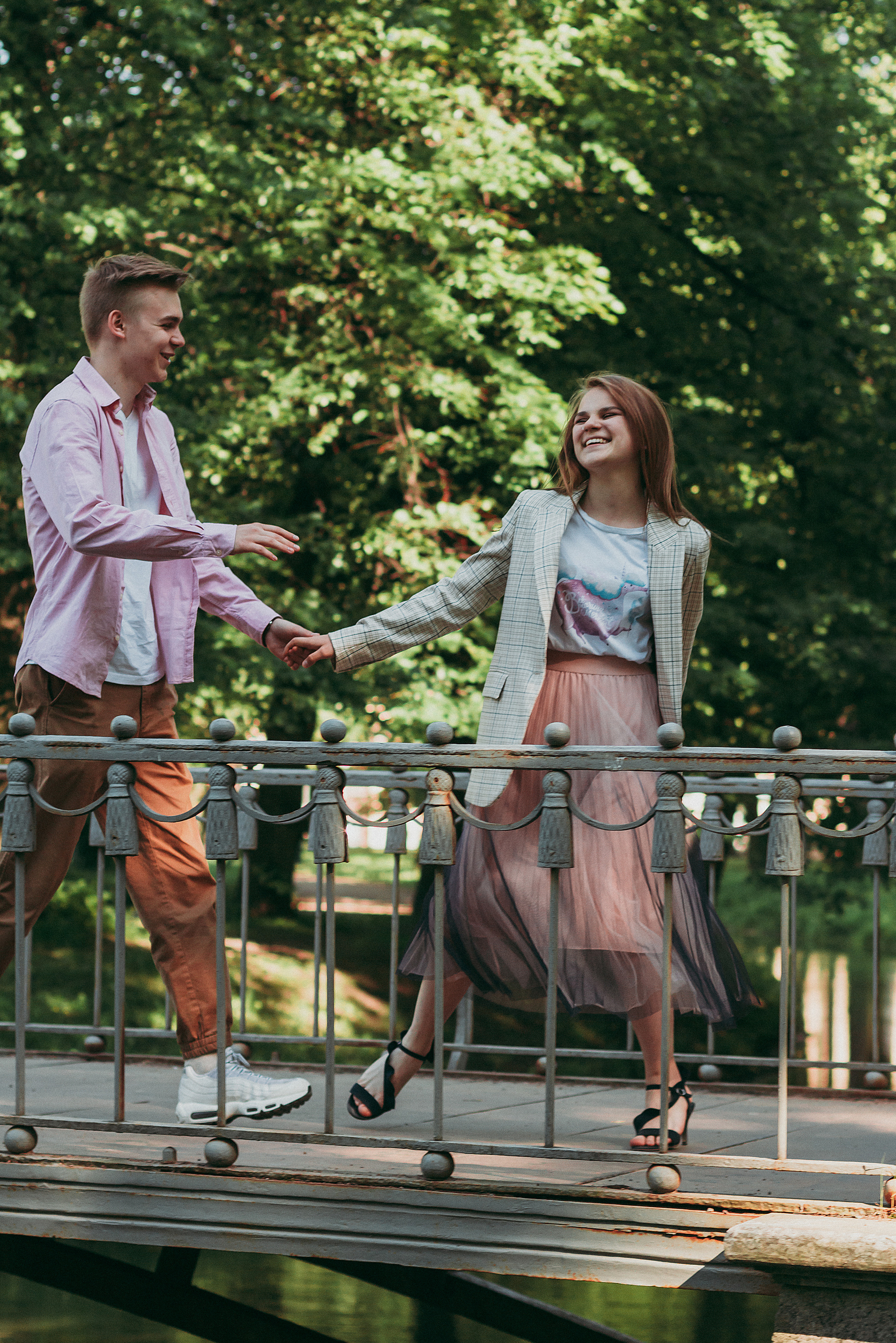 Арина и Данил. Прогулка. Июнь 2021. Санкт-Петербург. Ваш персональный фотограф в Волжском Мария Морозова