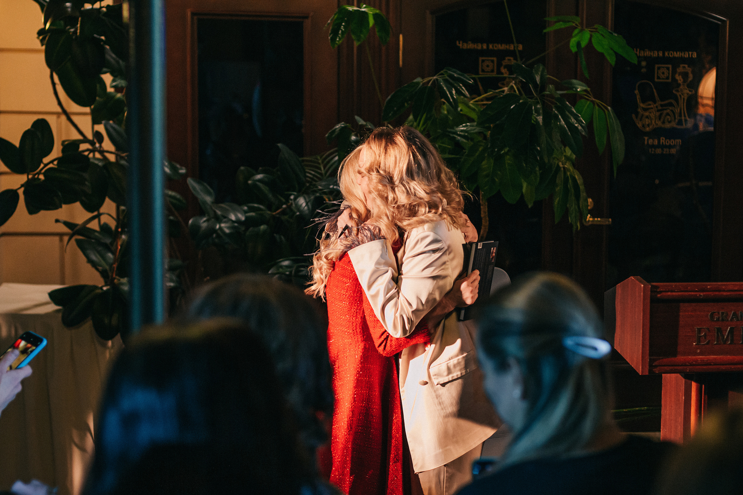 Презентация книги Юлии Чай «Новая я». 09 марта 2022. Санкт-Петербург. Ваш персональный фотограф в Волжском Мария Морозова