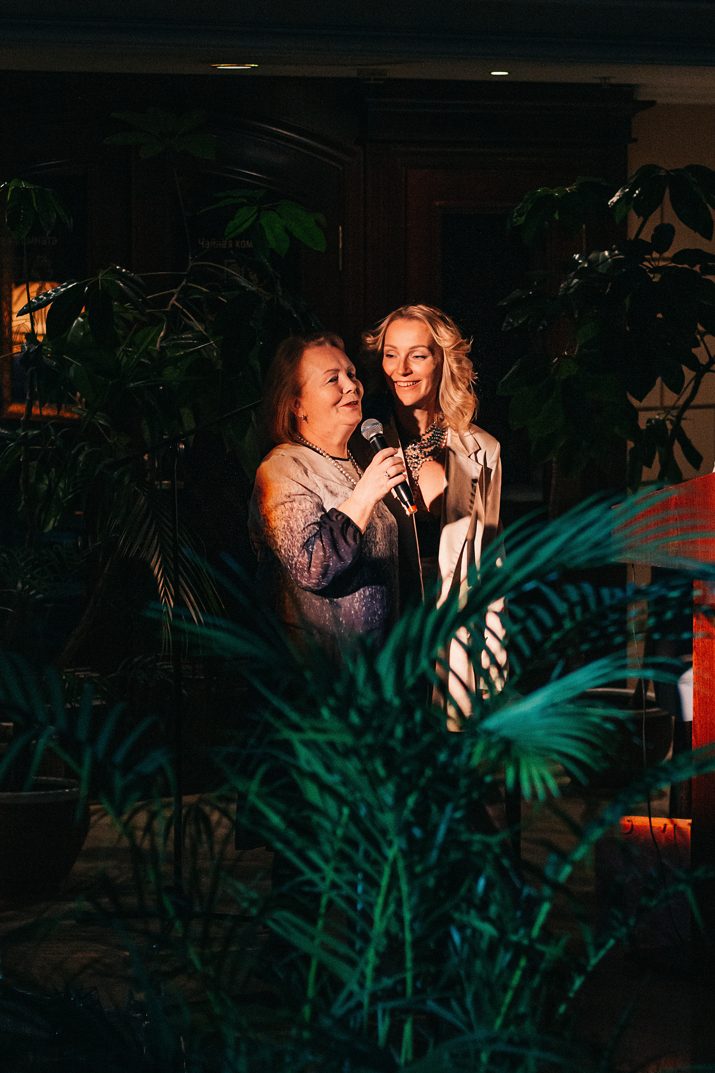 Презентация книги Юлии Чай «Новая я». 09 марта 2022. Санкт-Петербург. Ваш персональный фотограф в Волжском Мария Морозова