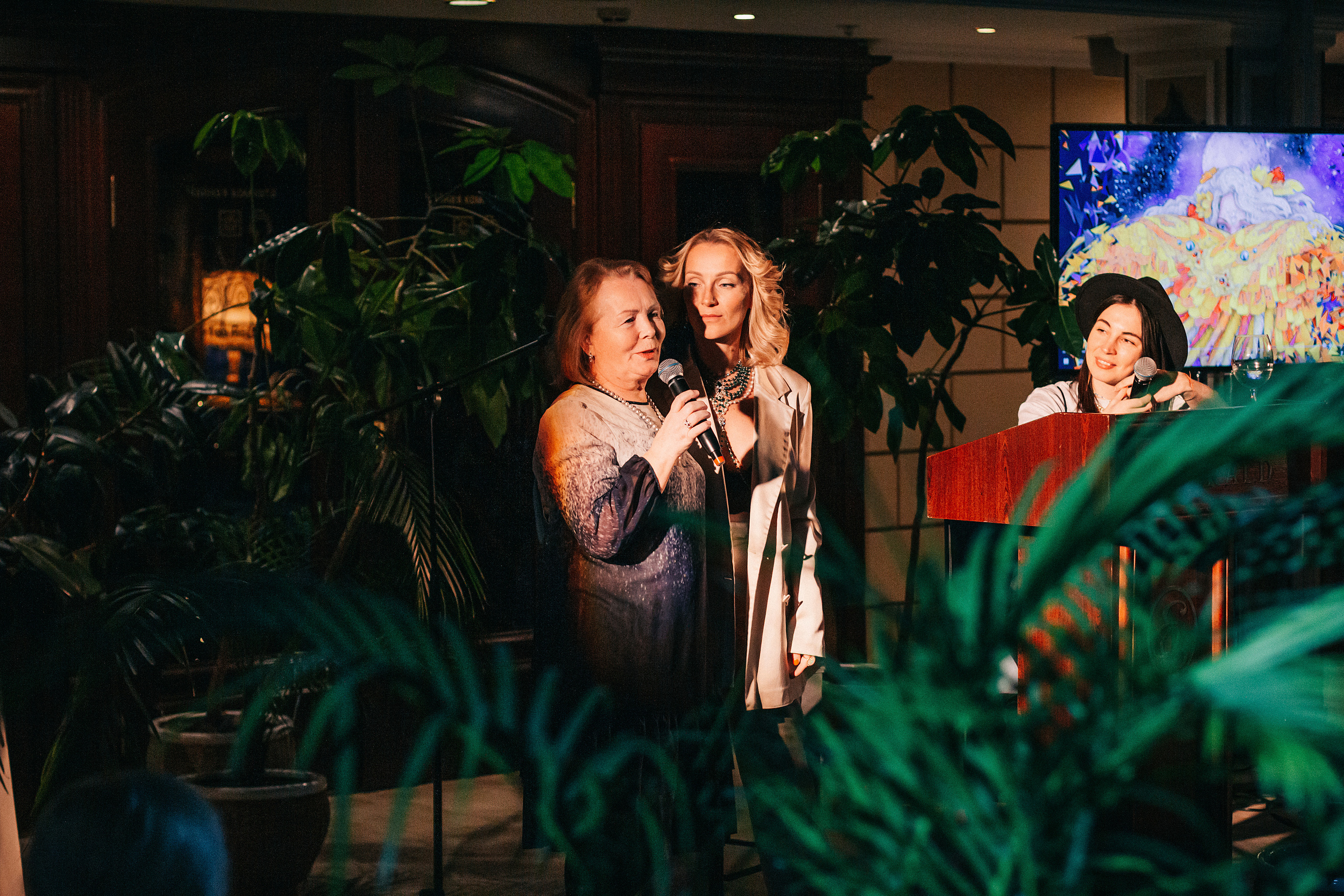 Презентация книги Юлии Чай «Новая я». 09 марта 2022. Санкт-Петербург. Ваш персональный фотограф в Волжском Мария Морозова