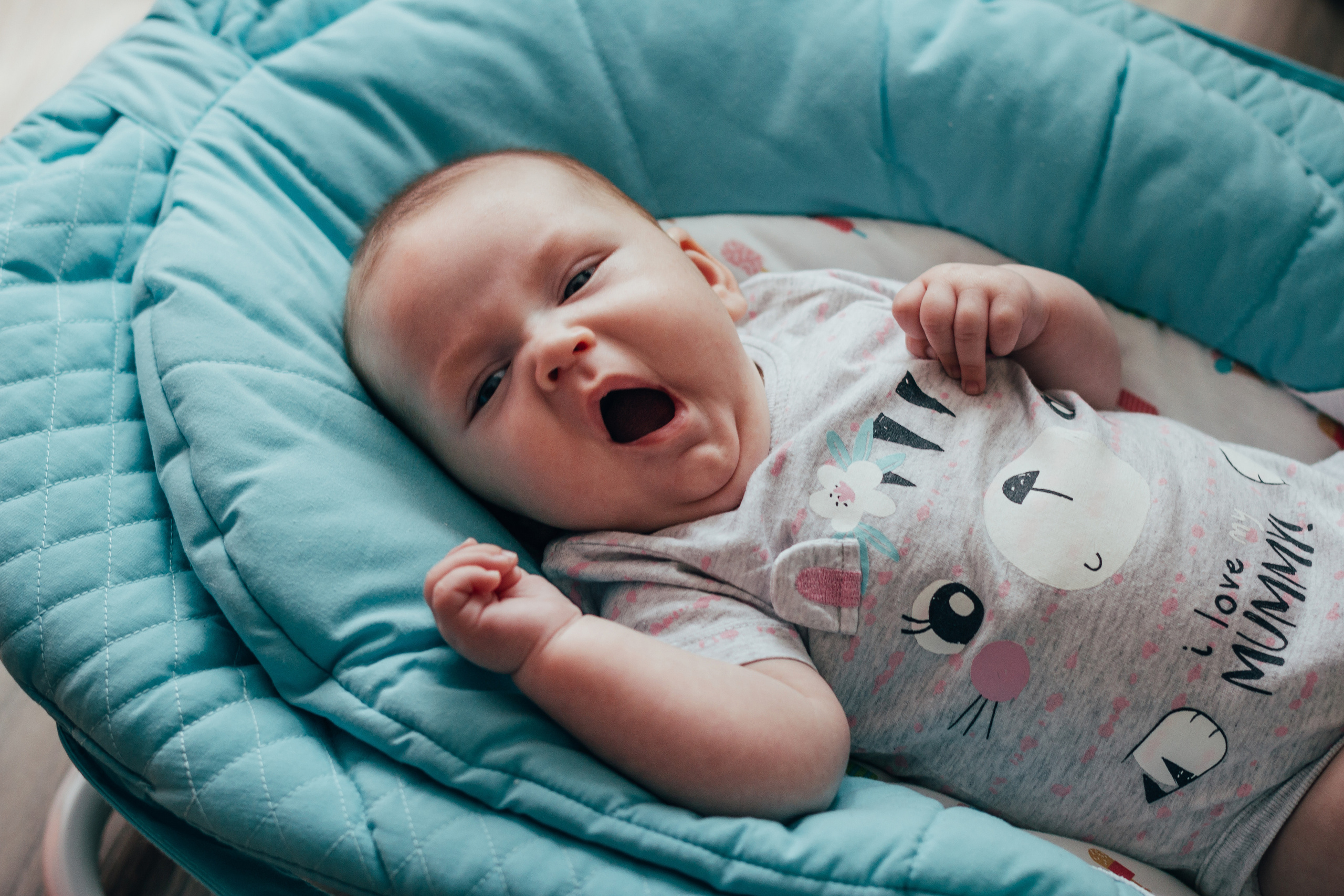 Виктория. 3 месяца. Домашняя съёмка. Июнь 2019. Тюмень. Ваш персональный фотограф в Волжском Мария Морозова