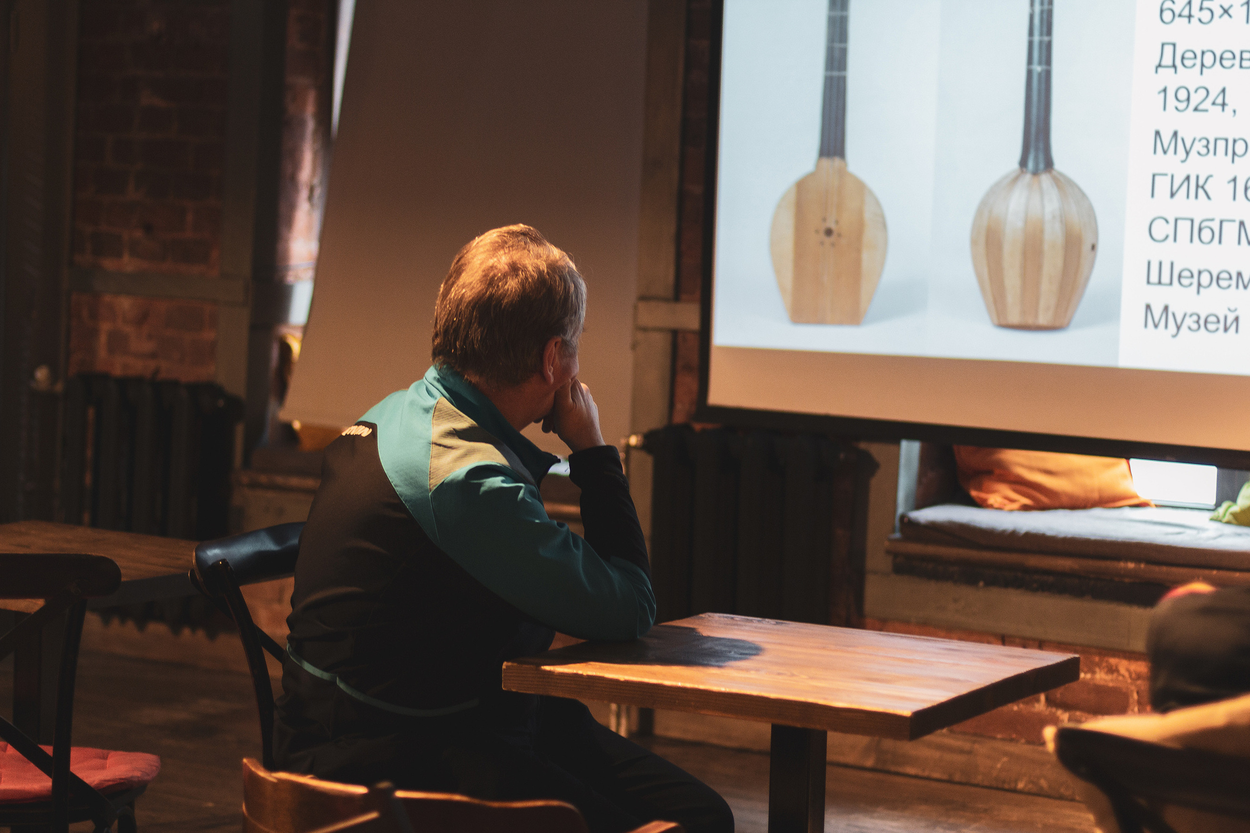 Лекция Варвары Летягиной в баре «Бакалавриат». 09-02-2019 г. Санкт-Петербург. Ваш персональный фотограф в Волжском Мария Морозова