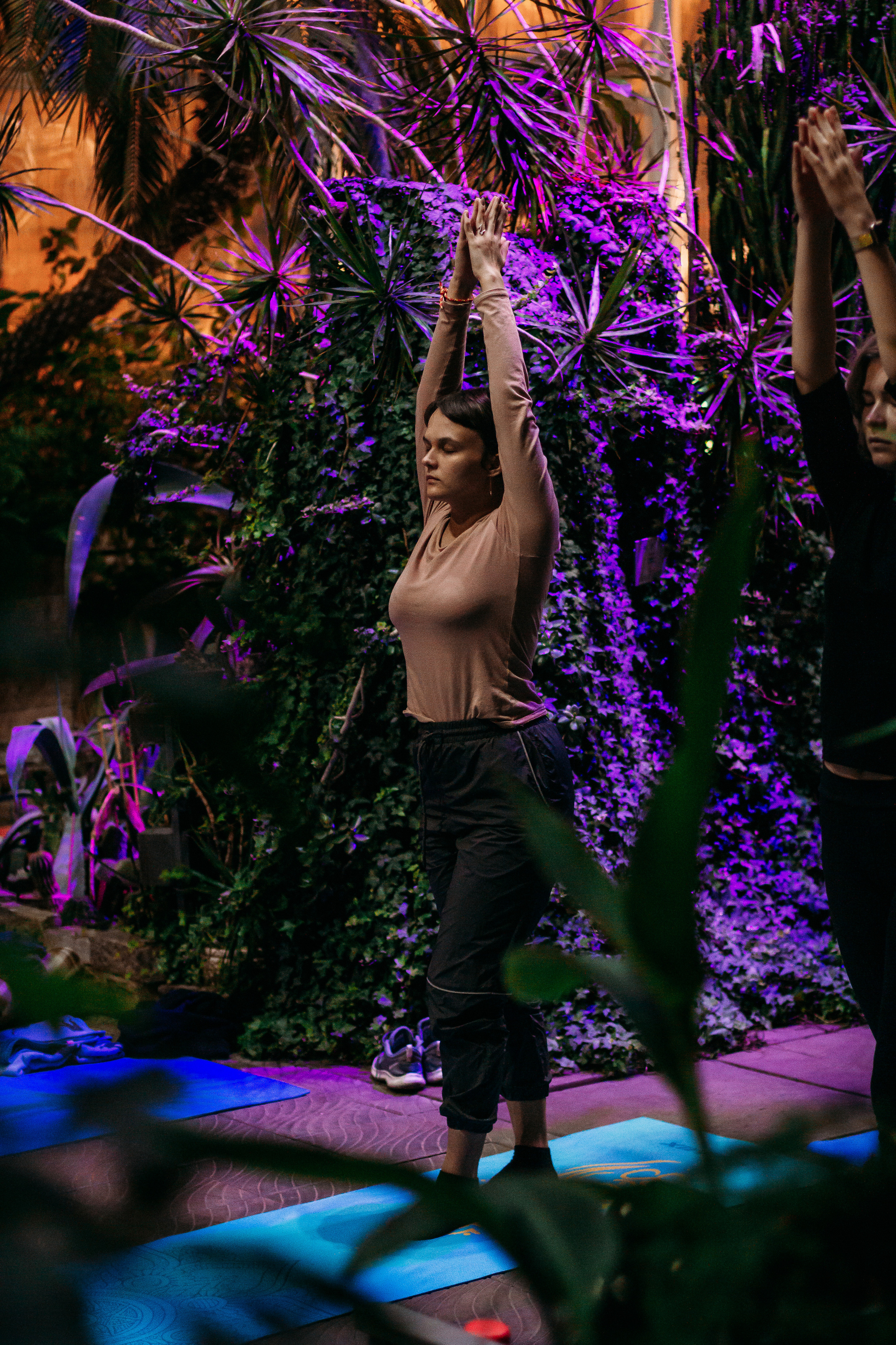 Йога с Анастасией Райденковой в Оранжерее. 16 сентября 2020. Санкт-Петербург. Ваш персональный фотограф в Волжском Мария Морозова