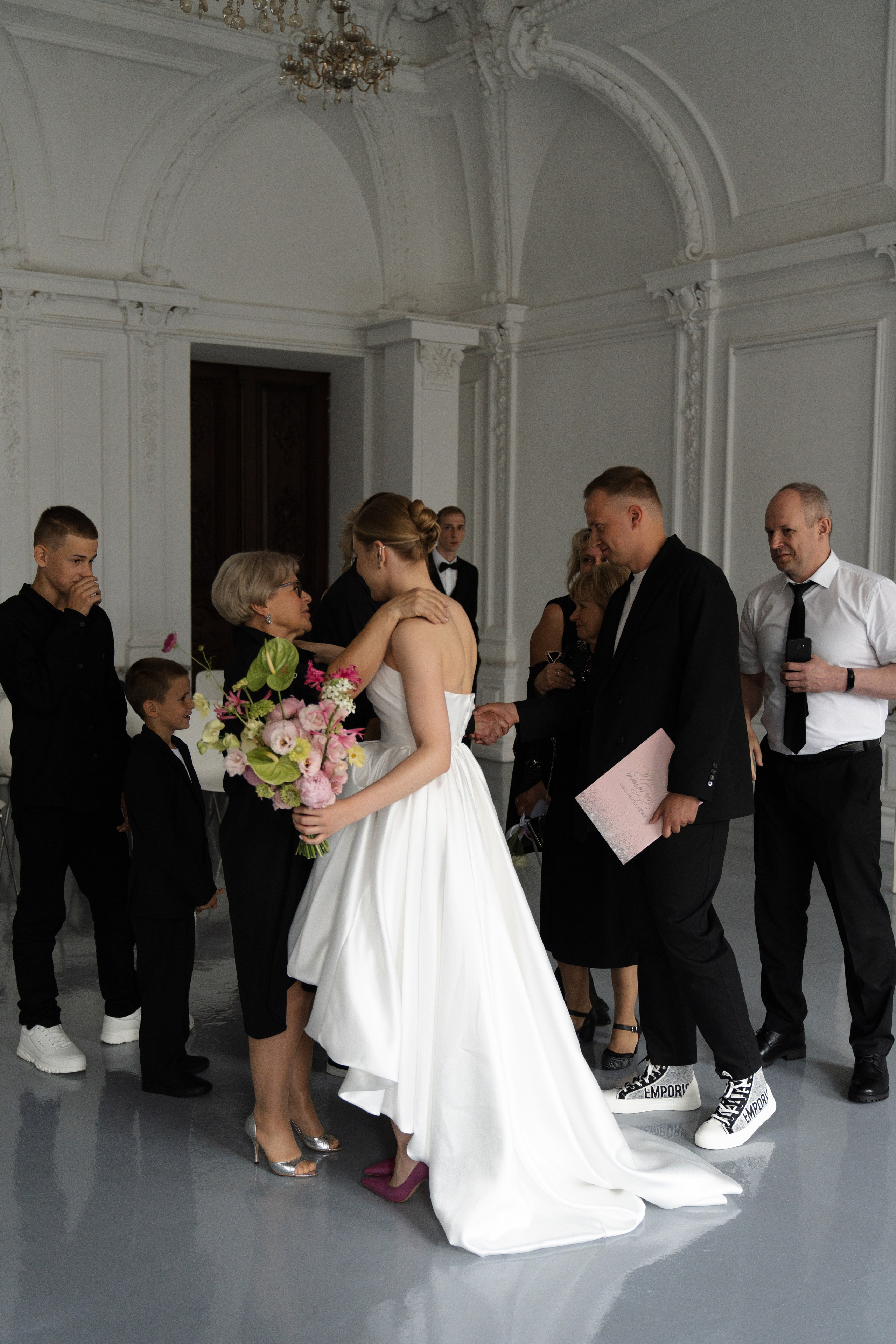 В сердечко. Свадебный фотограф Наташа Брифли