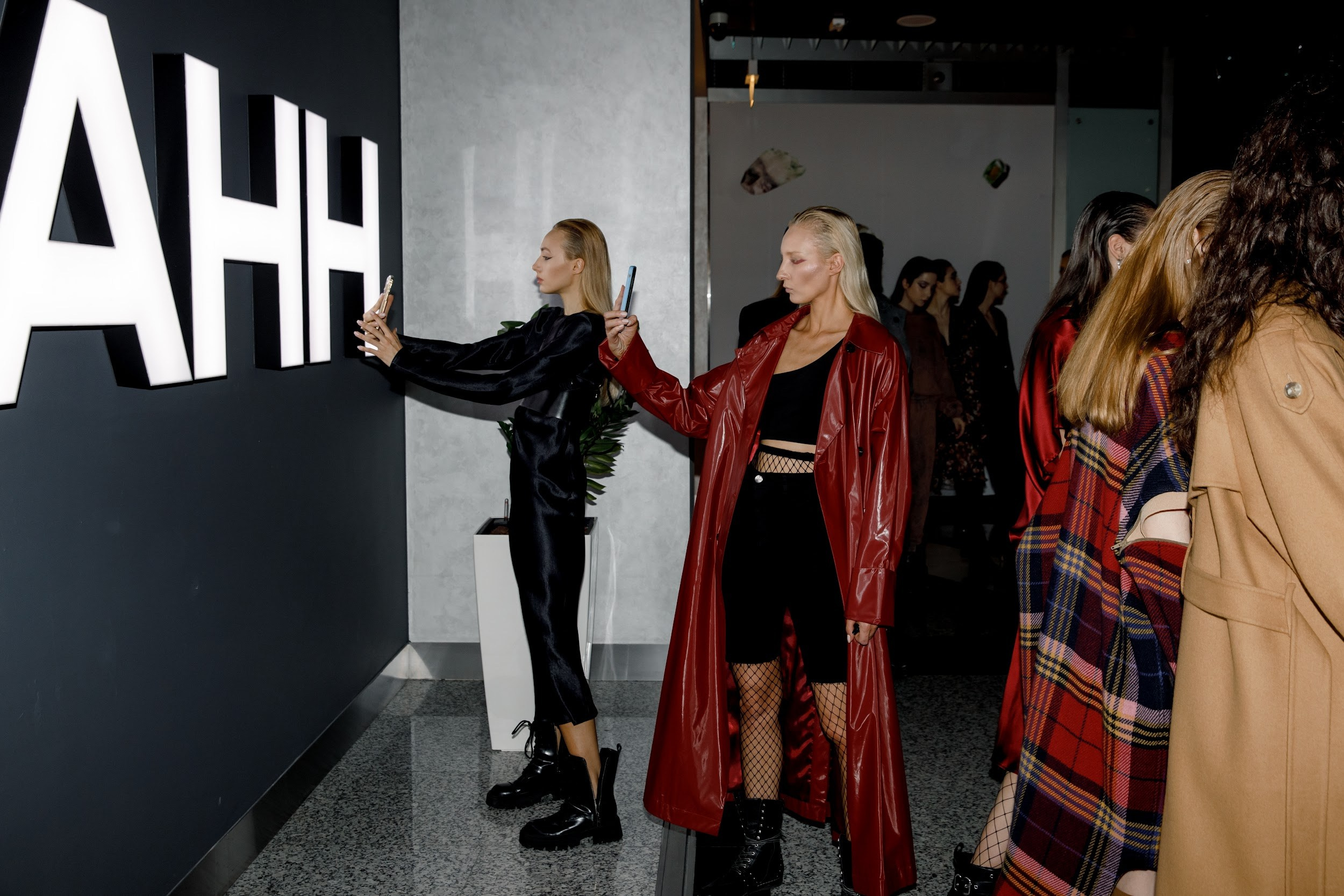 SFW. Любовь Чуляева — свадебный фотограф в Москве и Европе