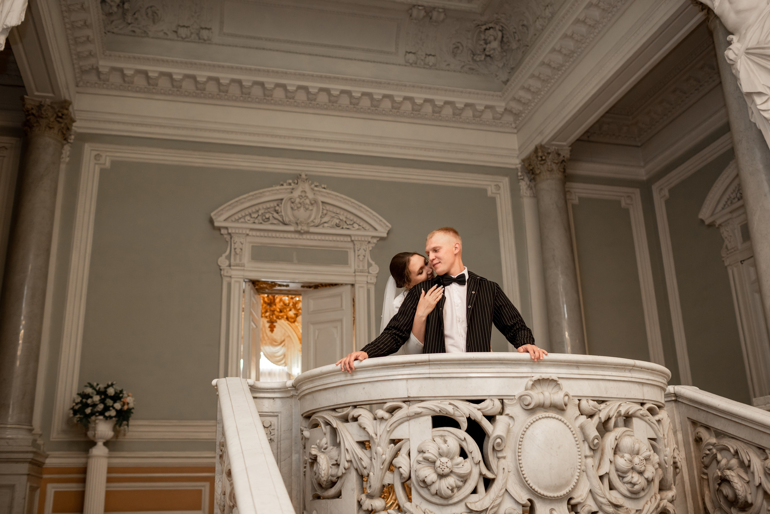 Свадебная фотосессия в центре Петербурга. Свадебный фотограф Кирилл Белый