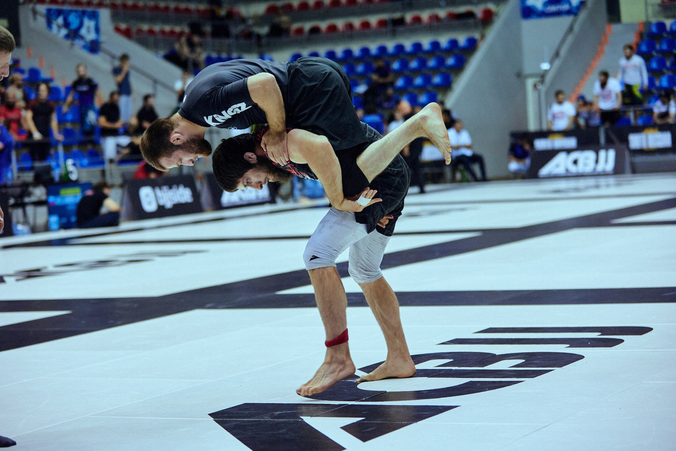 ACB JJ. ПОЧЕМУ? СТУДИЯ