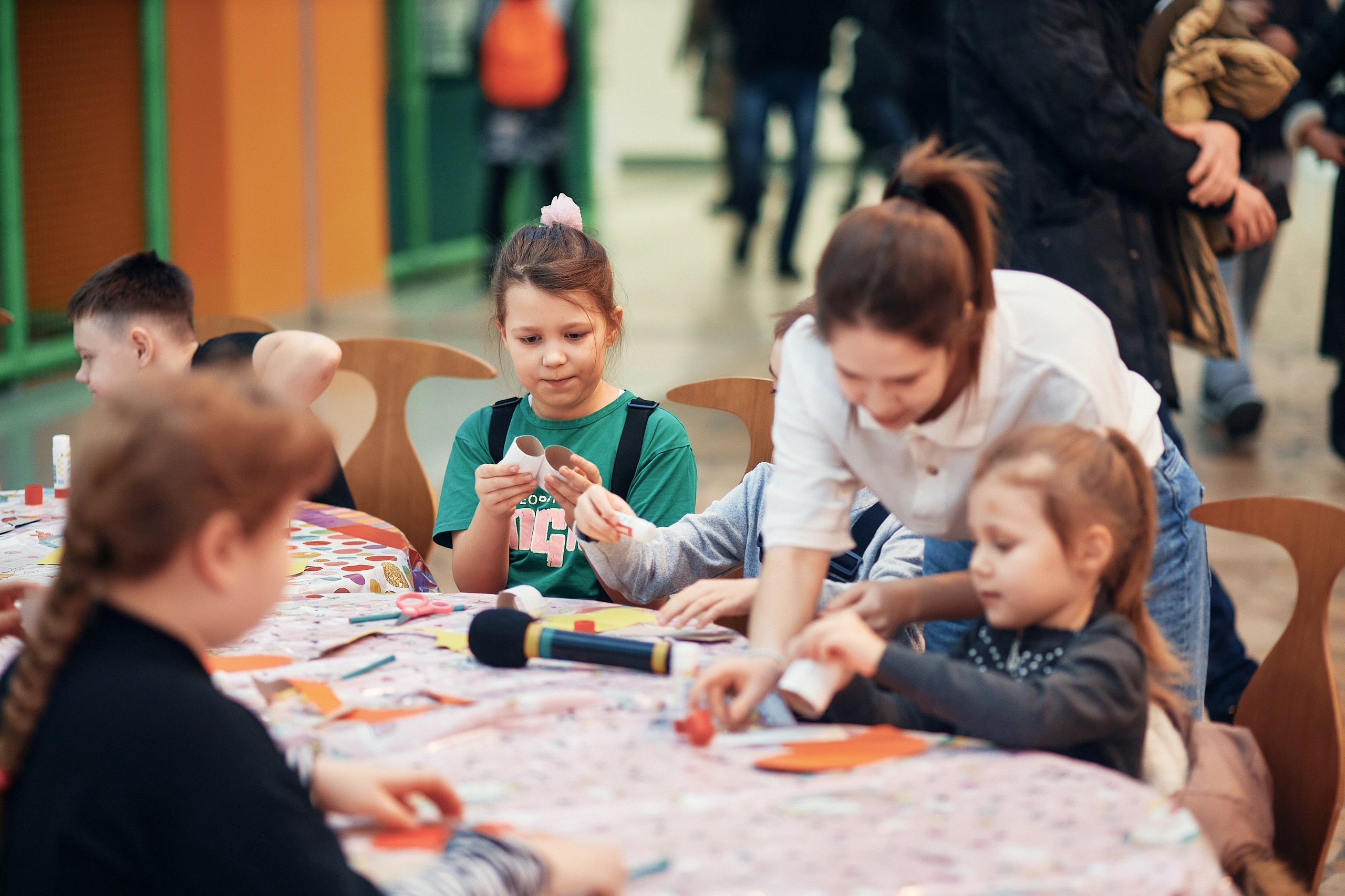 Детский новогодний праздник в ТЦ Июнь. Семейный и репортажной фотограф в Красноярске и Москве Виктор Бабинцев