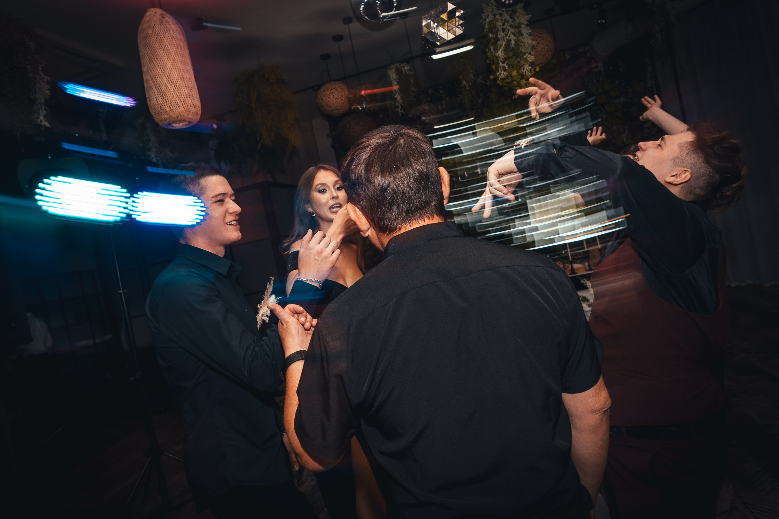 Свадьбы, дни рождения и банкеты. Фотограф и видеограф в Новотитаровской и Краснодаре — Олег Ананко