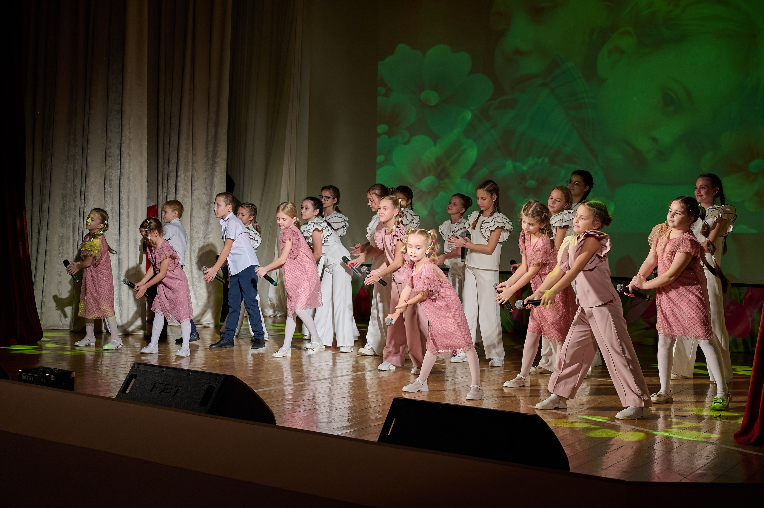 День матери ДК Кабардинка. Жизнь курорта Кабардинка в фотографиях