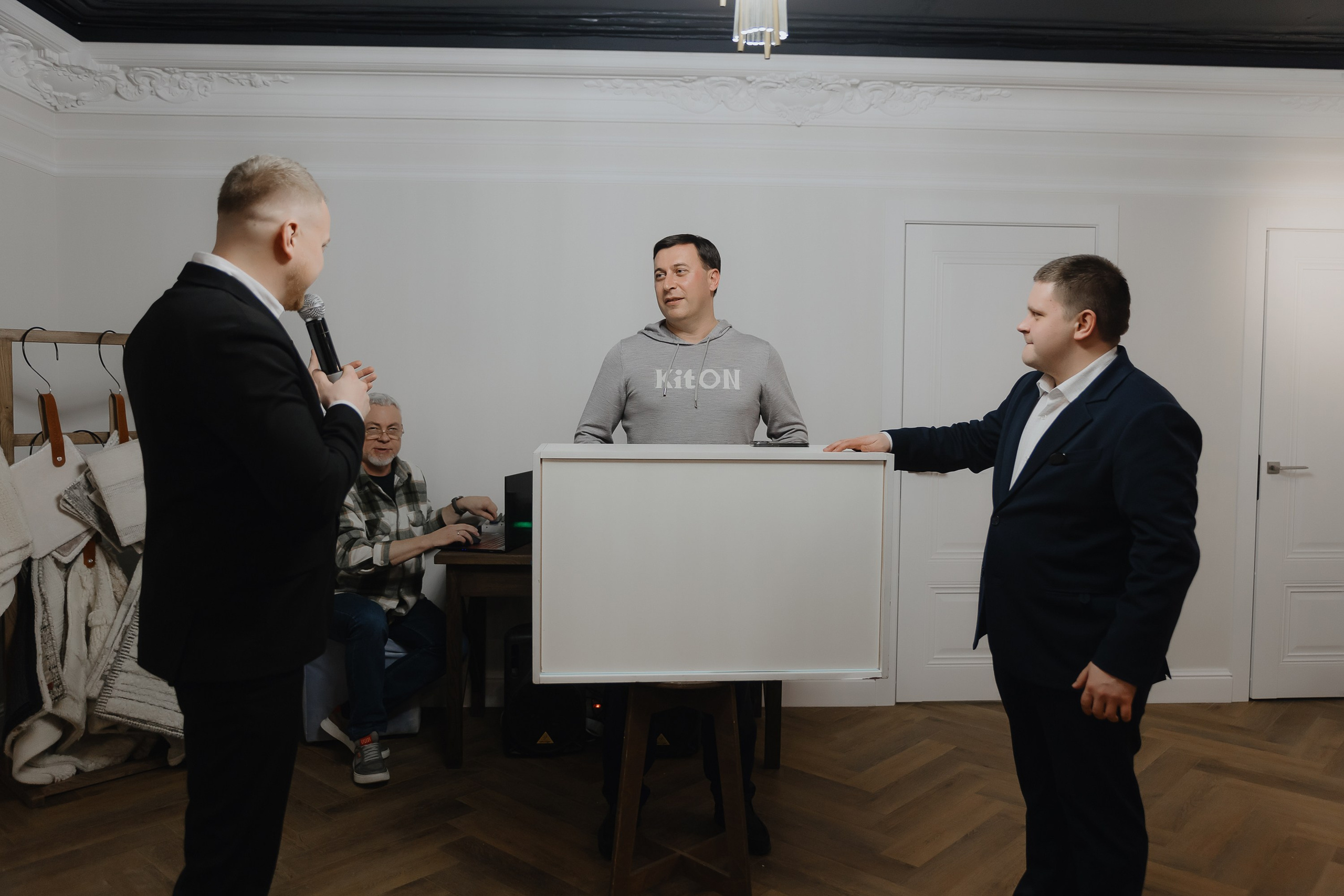 Открытие нового пространства интерьерного салона L. DECO в феврале 2025. L. Deco интерьерный салон. Краски/обои/лепной декор