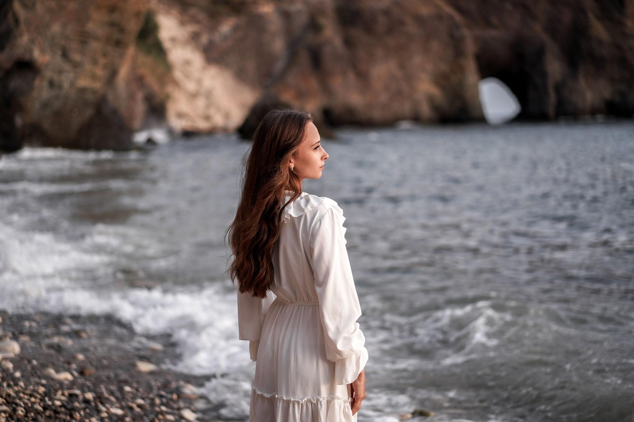 Матвей и Софья на фотосессии дикого пляжа Грот Дианы в Крыму. Свадебный фотограф в Ростове-на-Дону. Таинство Крещения и Венчания, семейные фотосессии. Алёна Чёботова