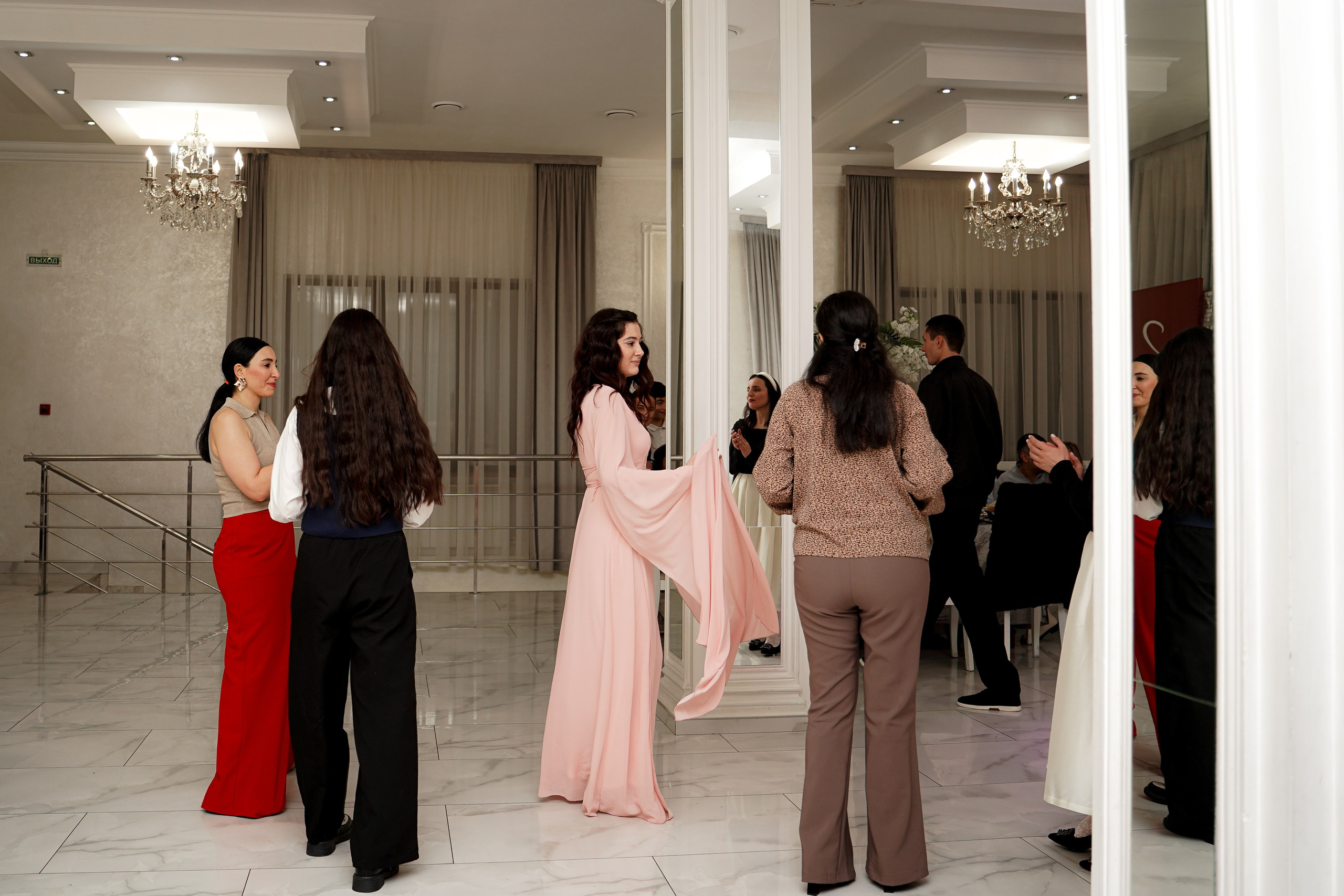 Сватовство. Свадебный фотограф в Ростове-на-Дону. Таинство Крещения и Венчания, семейные фотосессии. Алёна Чёботова