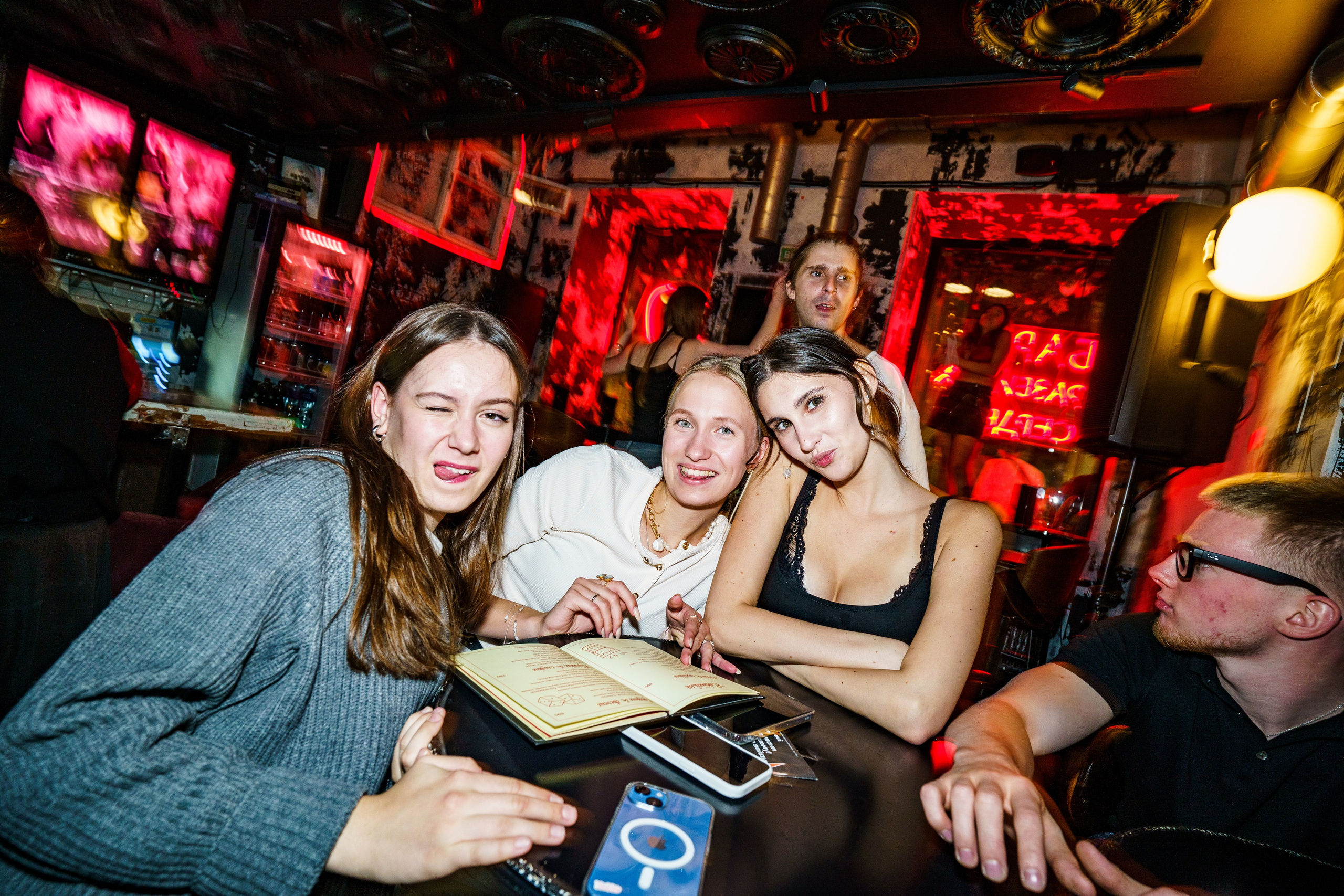 Бар разбитых сердец. DJ Guitacidelli. Концертный и репортажный фотограф в Санкт-Петербурге Слава Пахомов