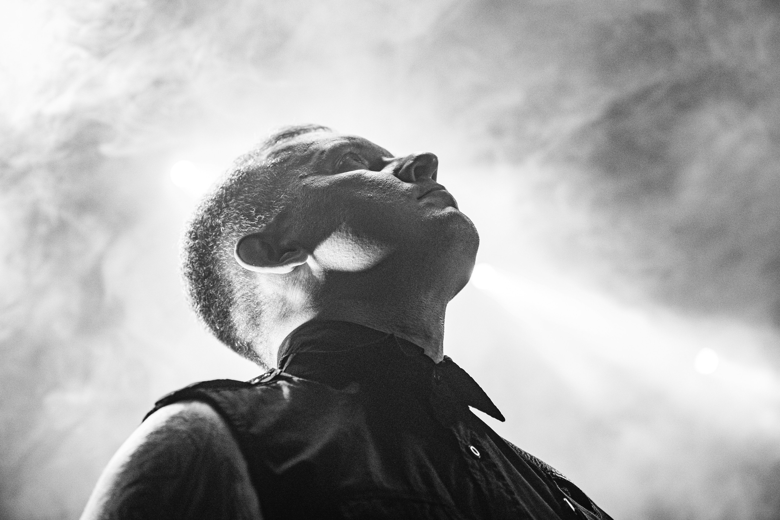 ИЛ • Minuala • Khlad|Цоколь 2.0. Концертный и репортажный фотограф в Санкт-Петербурге Слава Пахомов