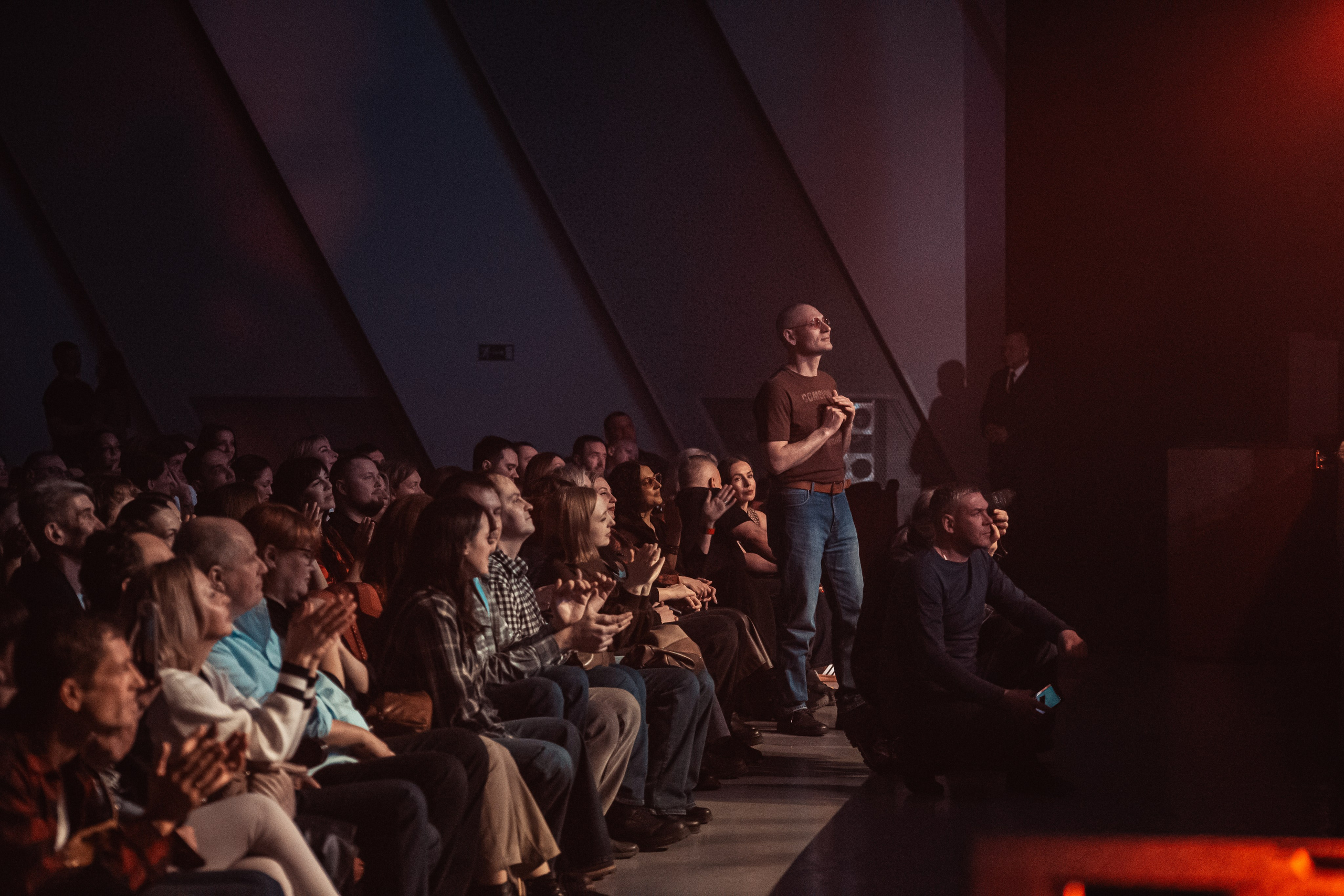 Сергей Бобунец с оркестром, Гранд холл Сибирь, 18.03.2026. Фотограф Регина Крикунова г. Красноярск