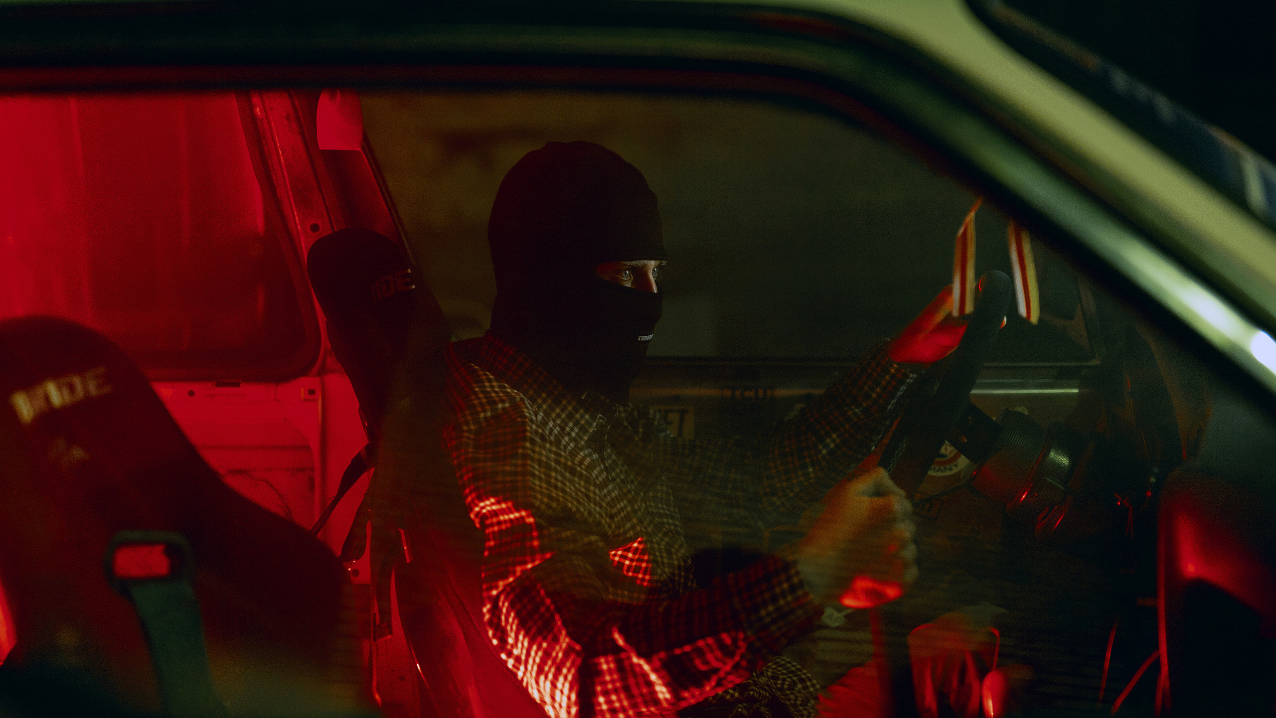 Мужской портрет | Стильные и профессиональные фотографии | ZPROD. Фото и видеосъемка | продакшн студия ZPROD