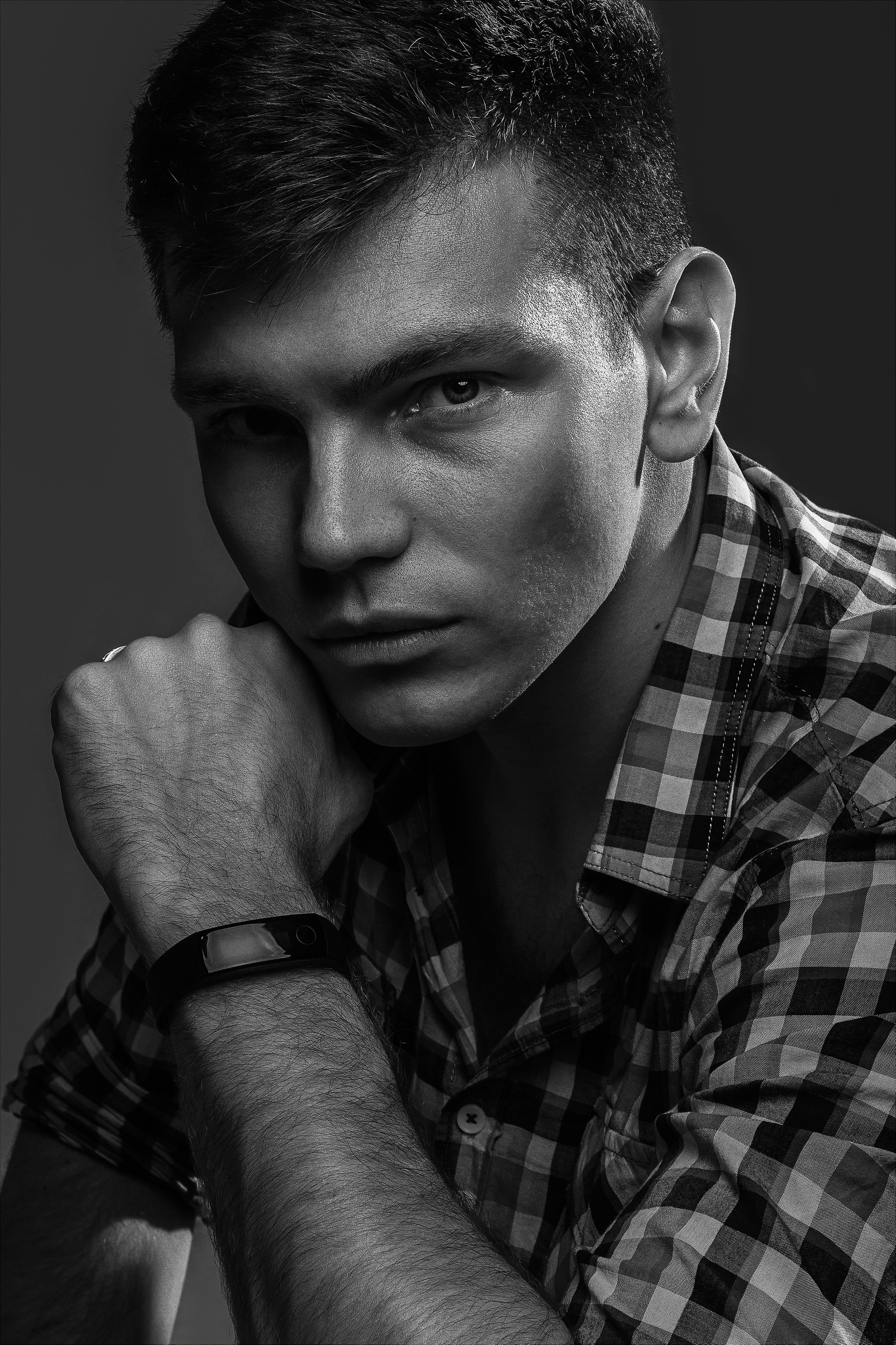 Мужской портрет | Стильные и профессиональные фотографии | ZPROD. Фото и видеосъемка | продакшн студия ZPROD