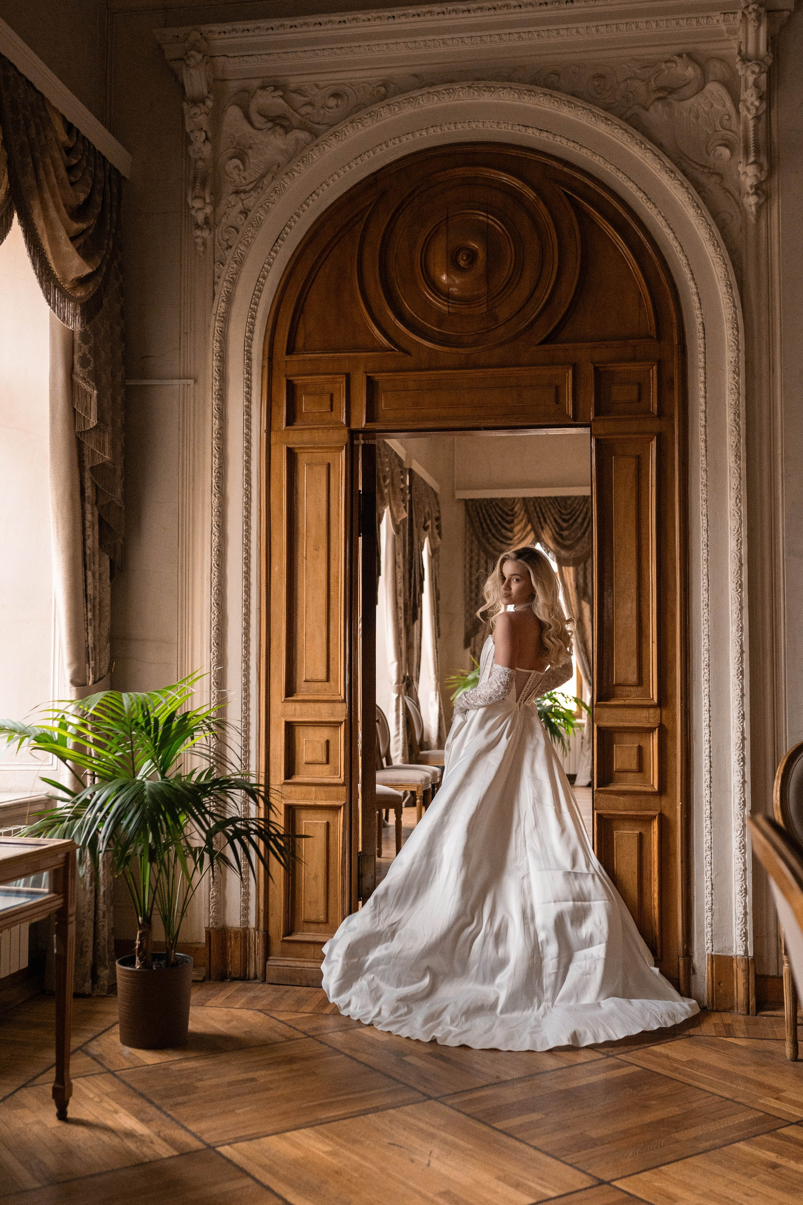 Свадебная фотосессия в&nbsp;Пушкинской библиотеке в&nbsp;Москве, регистрация брака библиотека- читальня Пушкина, библиотека Пушкина церемония, адрес счастья библиотека Пушкина, фотограф Москва на&nbsp;регистрацию