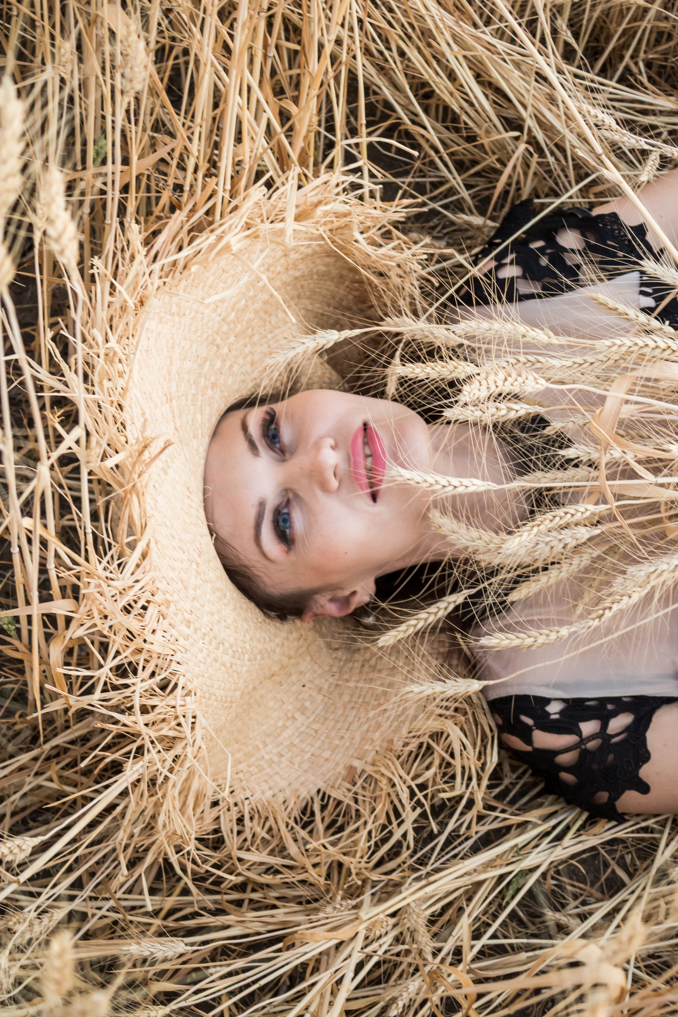 Прогулка в поле. Фотограф детский и семейный Роза Юрченко в Геленджике, Краснодаре