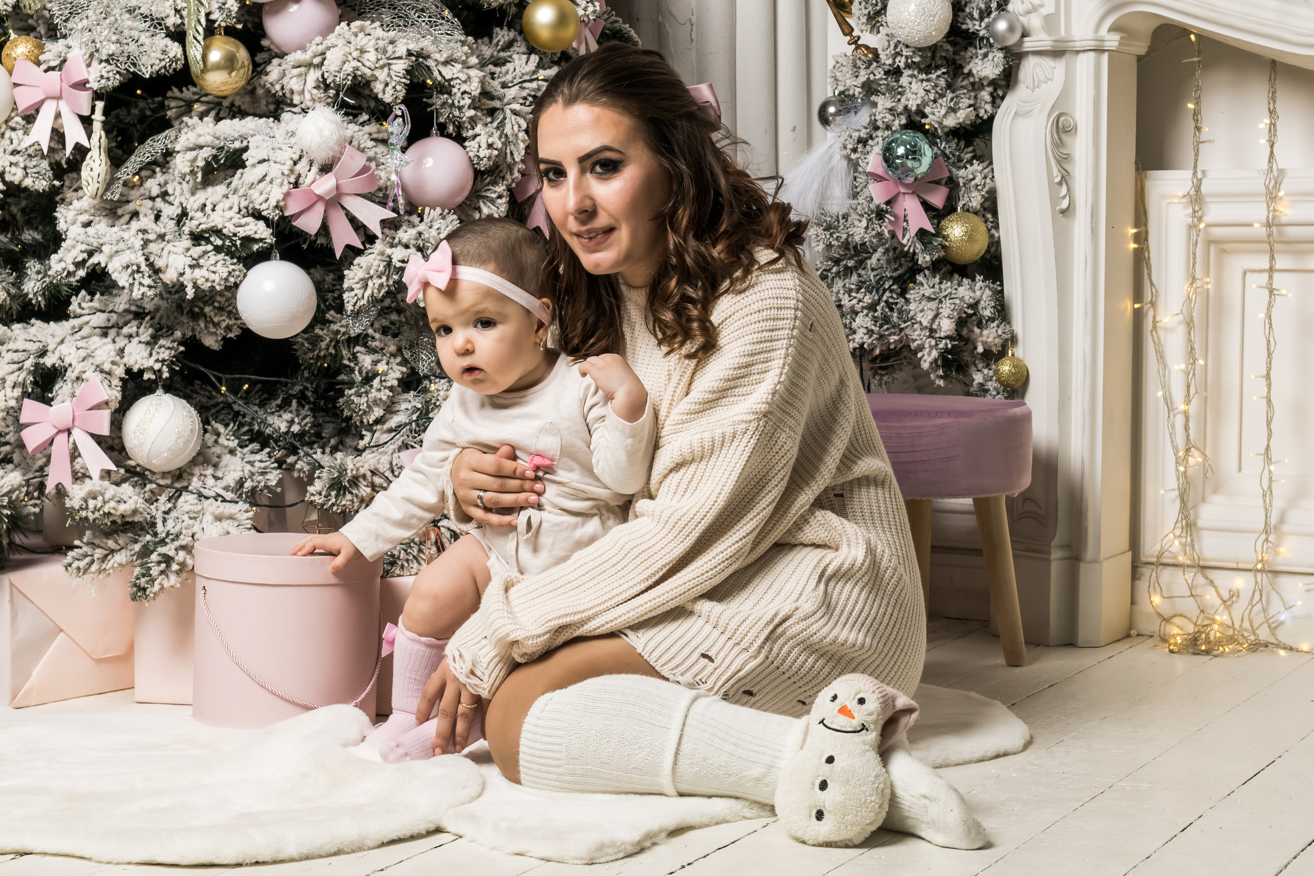 Новый год 2022 г. Милая семейная пара. Фотограф детский и семейный Роза Юрченко в Геленджике, Краснодаре