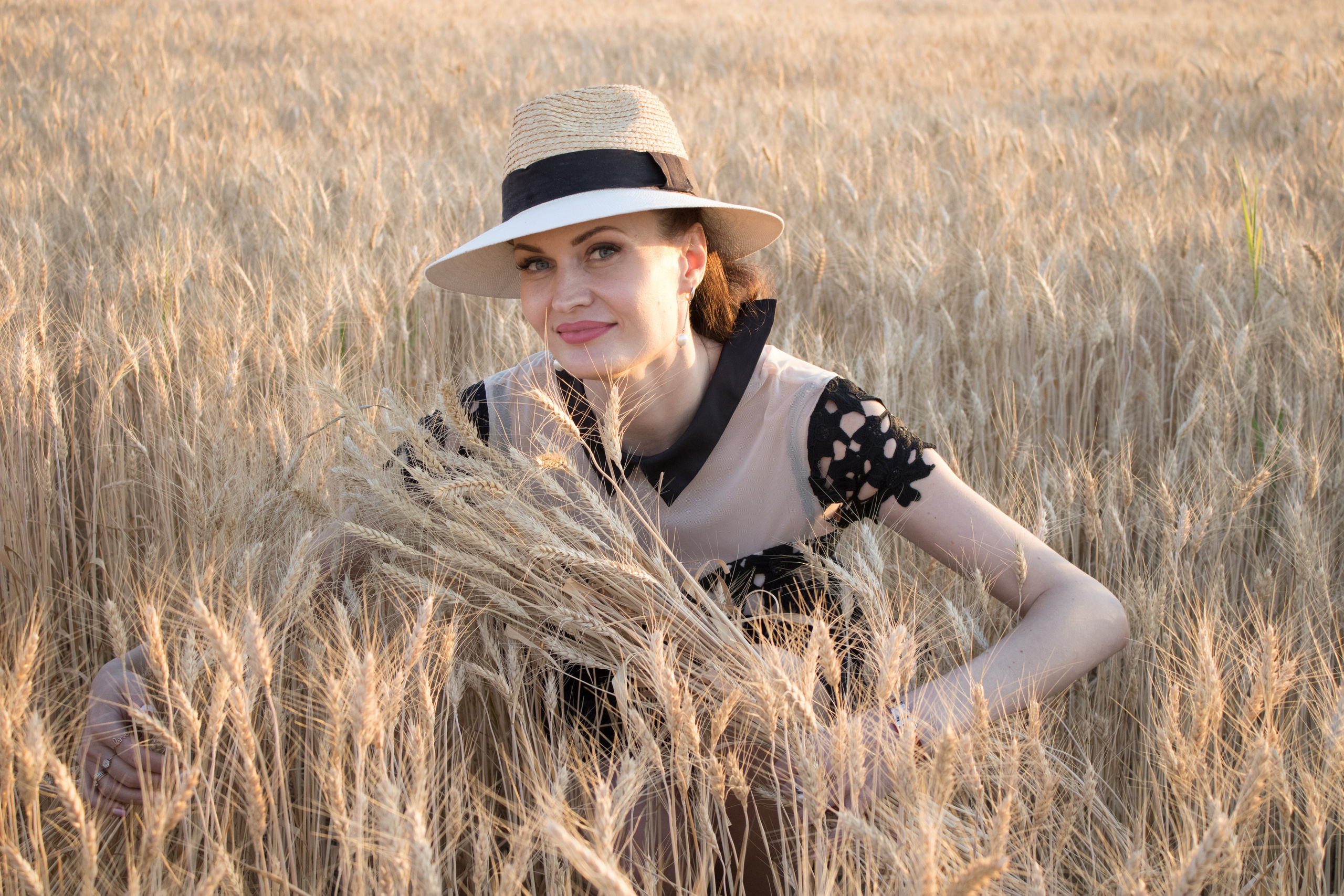 Прогулка в поле. Фотограф детский и семейный Роза Юрченко в Геленджике, Краснодаре