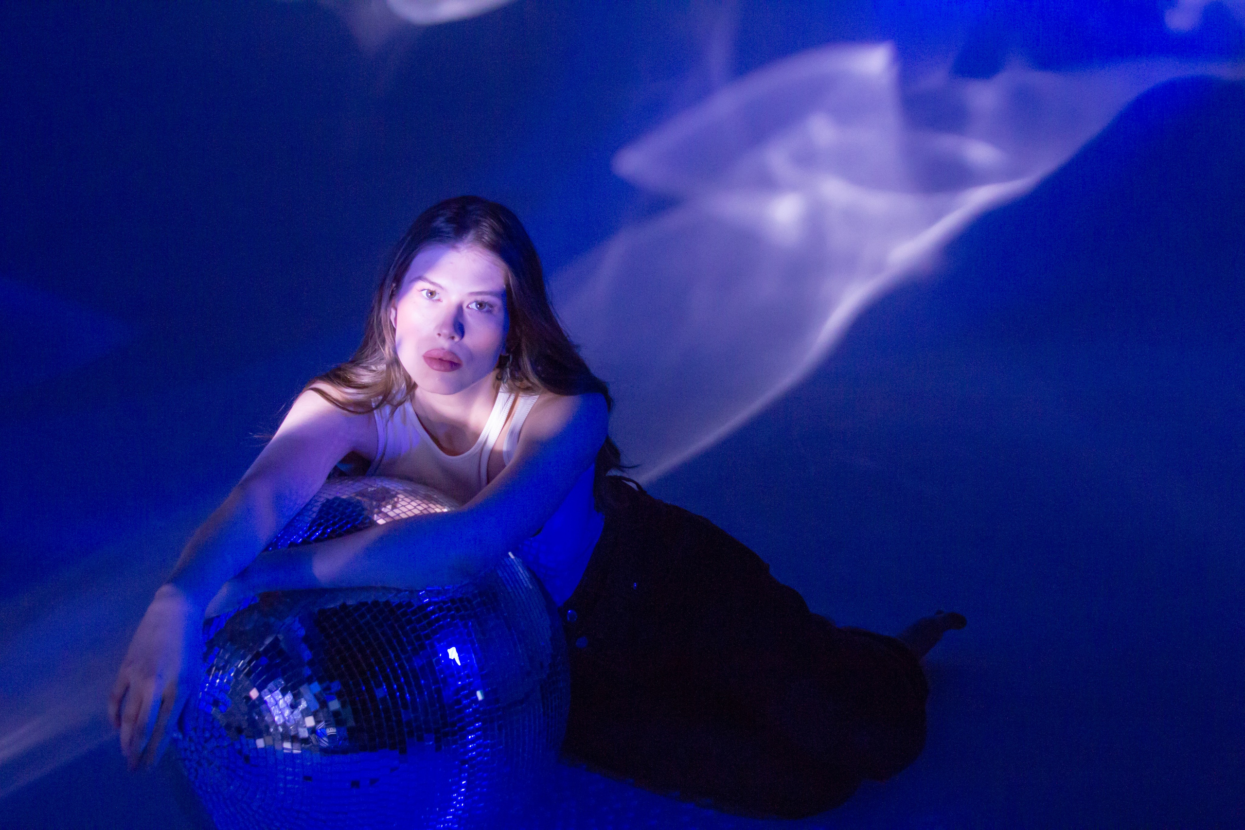 С дискошаром. Портретный фотограф в Москве и Московской области Гнутиков Сергей