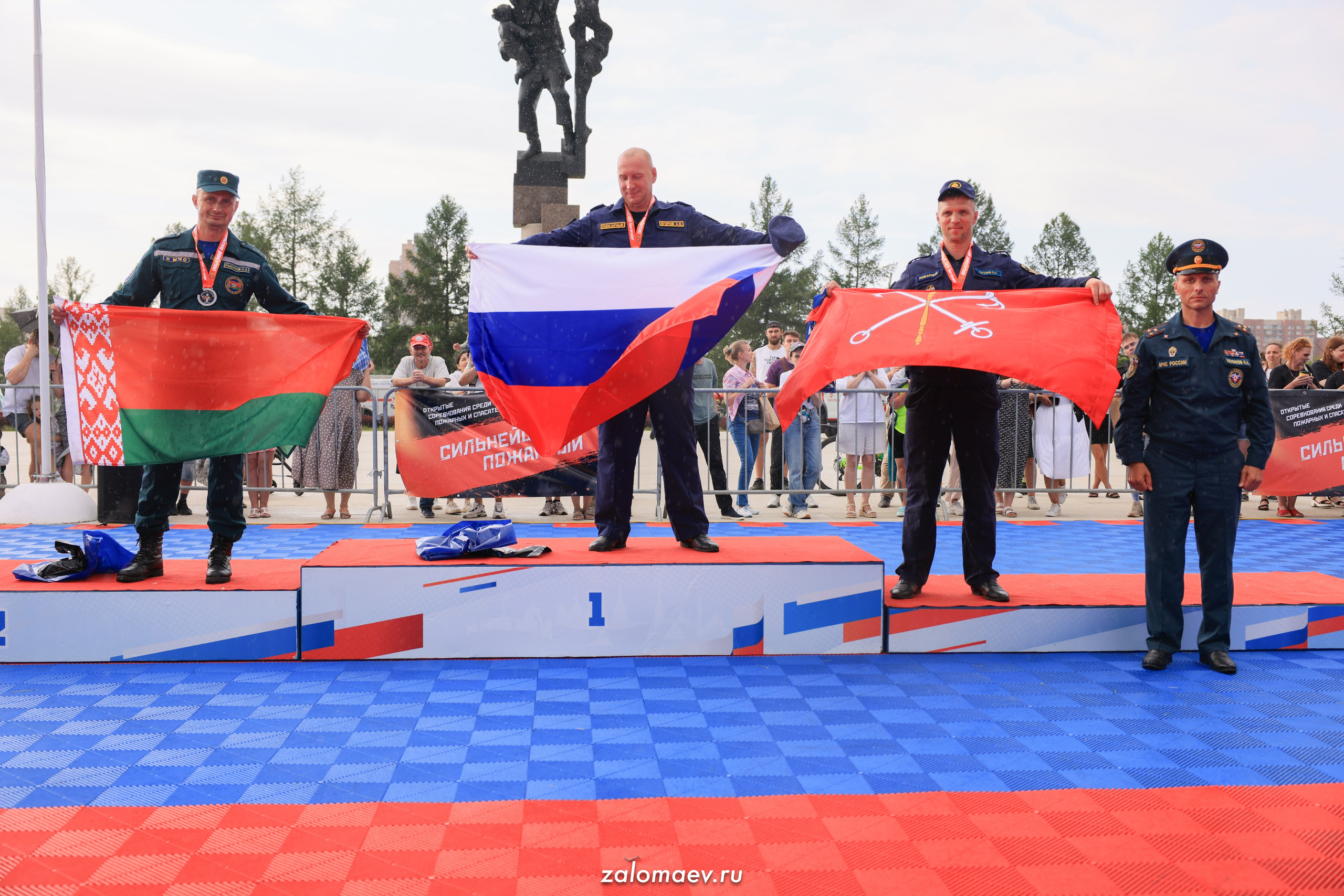 Сильнейший пожарный. Фотограф Александр Заломаев