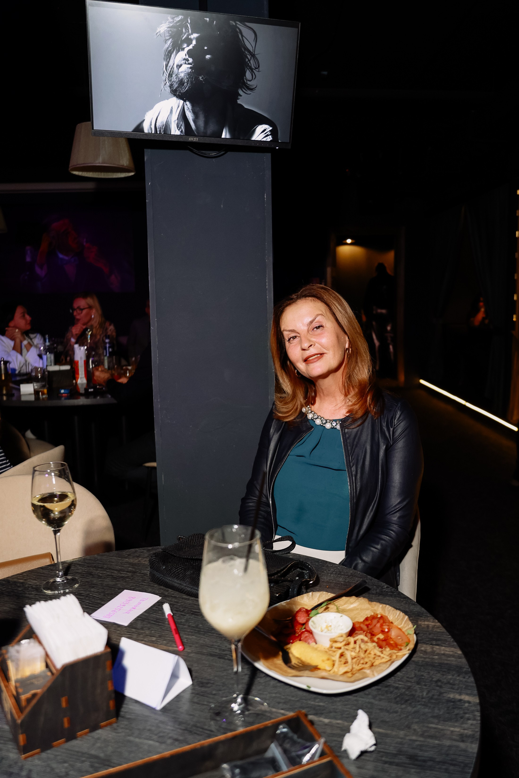 Дискотека под хиты 2000 в Истории. Фотограф Юлия Мальцева