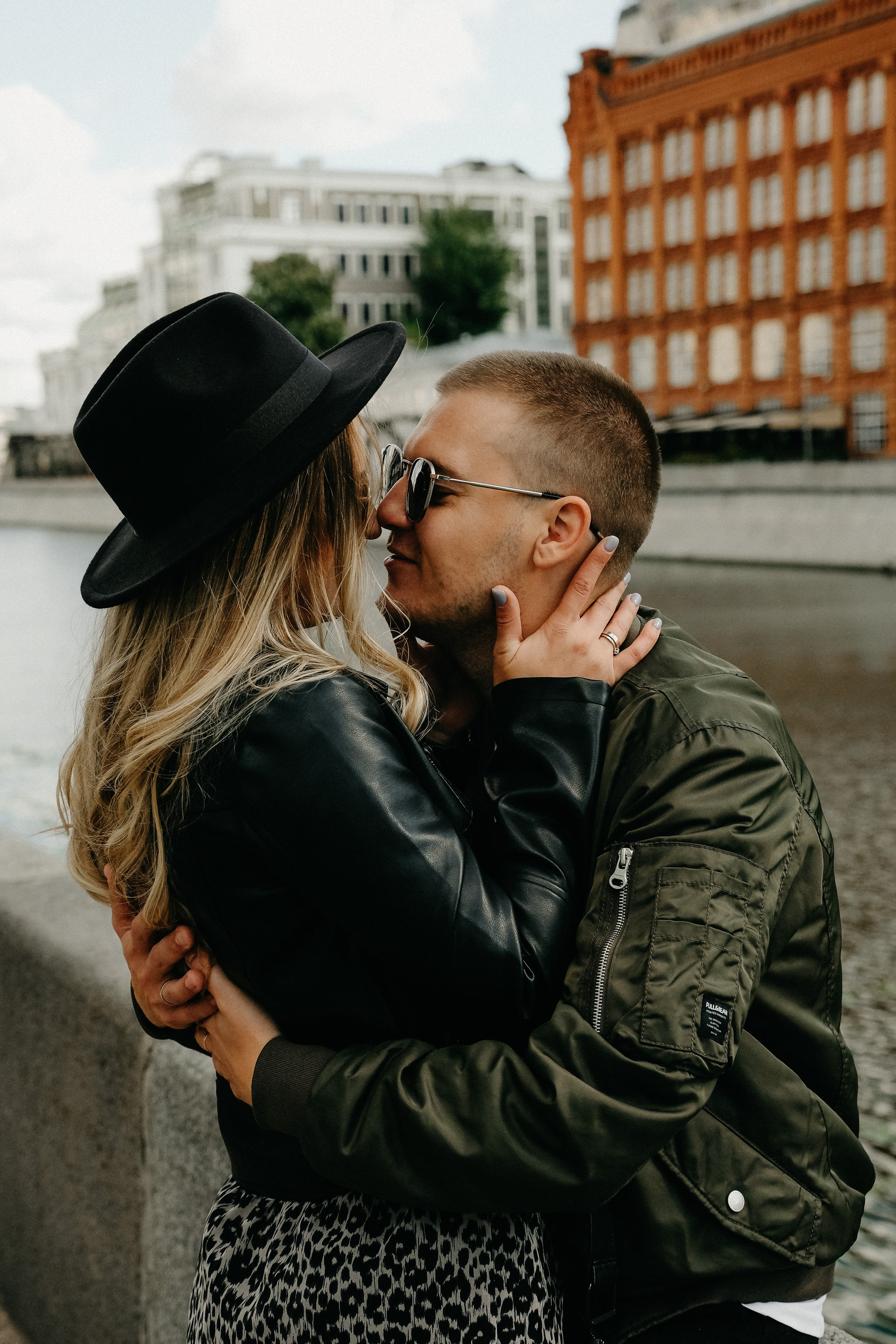 Солнце на Красном Октябре. Свадебный фотограф Александра Тюлякова