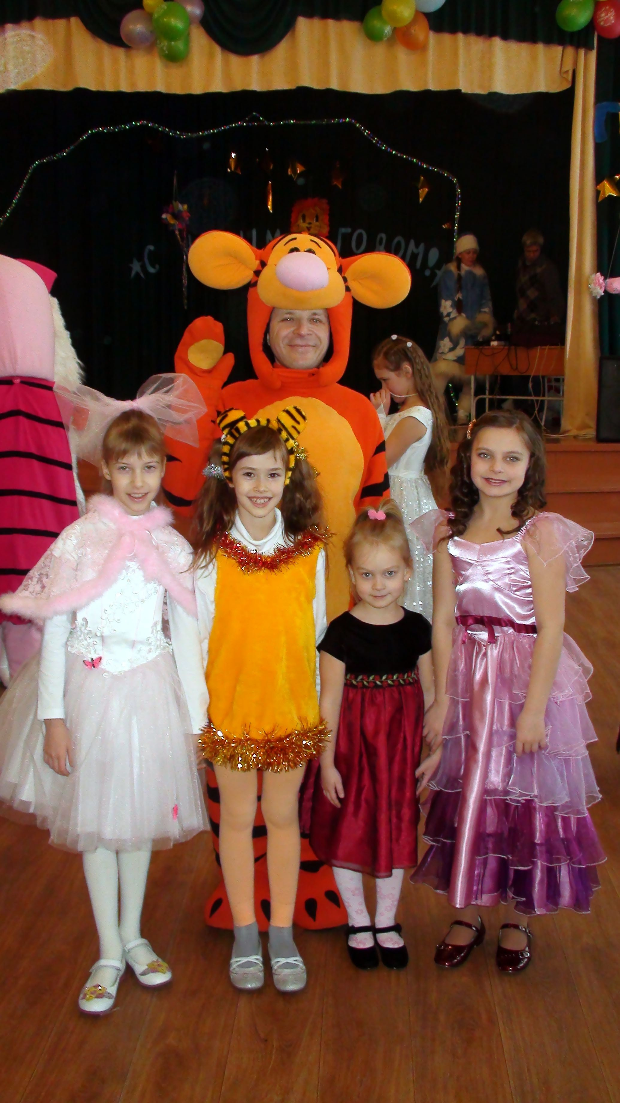 28.12.2009 Школьная Елка. Семейный, Свадебный фотограф СПБ Питер— Романова Екатерина