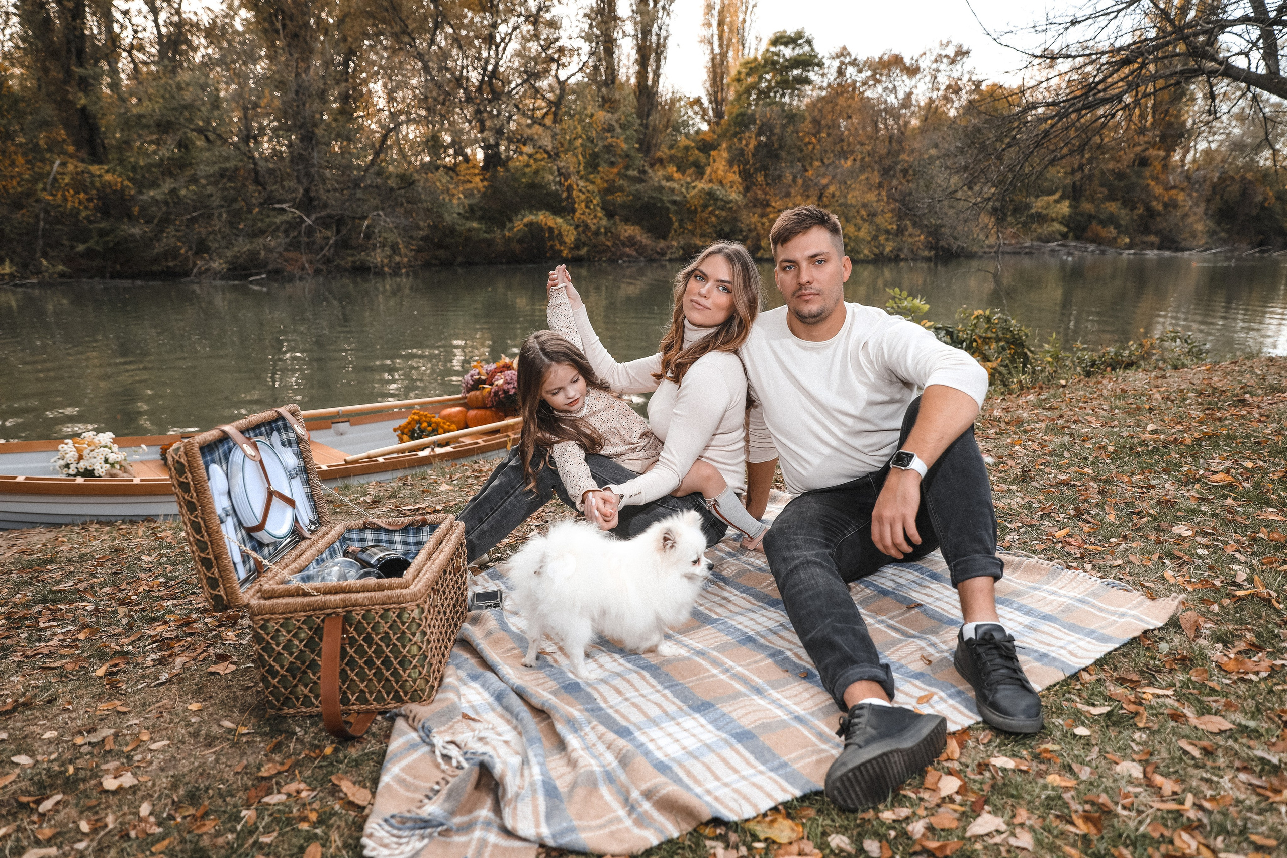 ПРОЕКТ «ЦВЕТОЧНАЯ ЛОДКА». Photographer Viktoriya Markushina «My world throug»