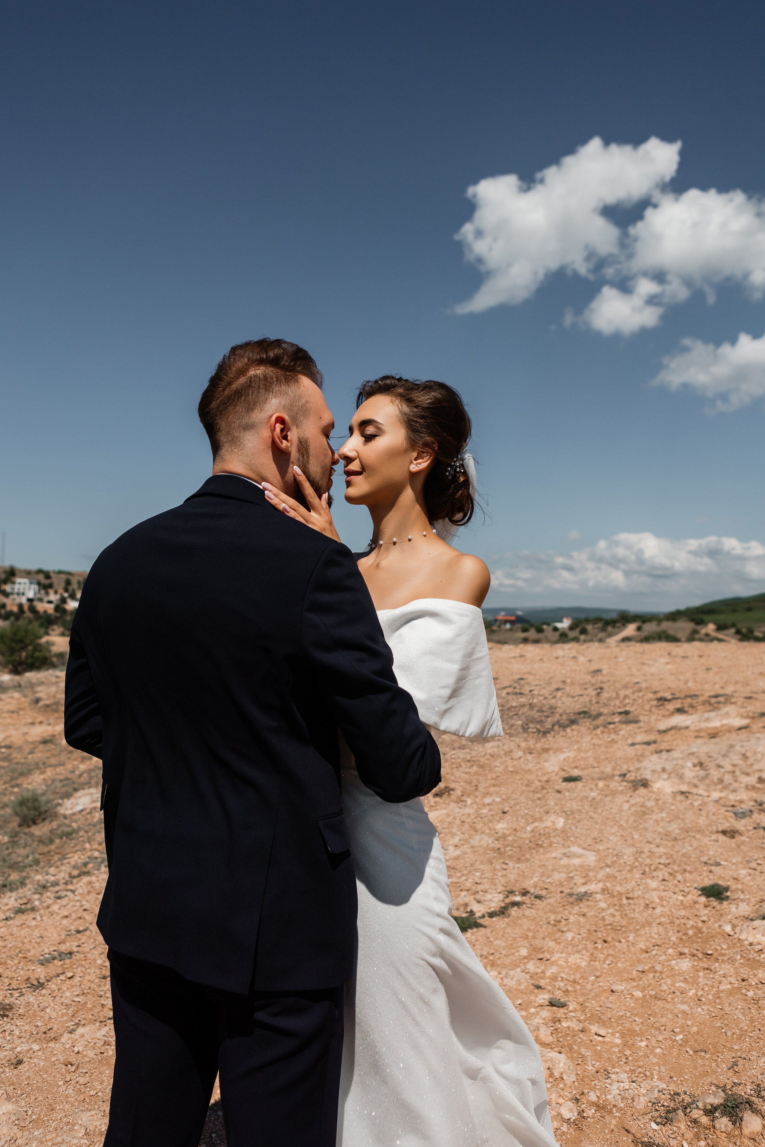 Свадебная съёмка в Балаклаве в крепости Чембало. Свадебный фотограф, фотосъемка в Крыму, Севастополе, Симферополе, Ялте