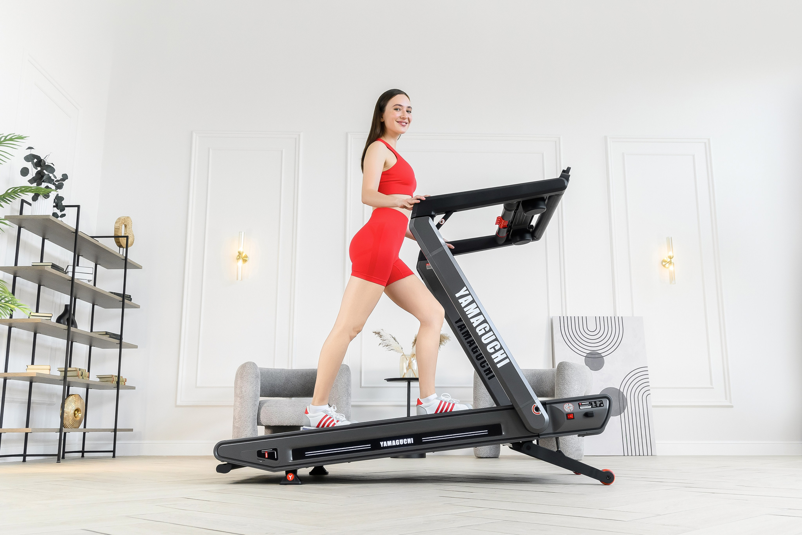 Съемка модели и товара с искусственным светом 2