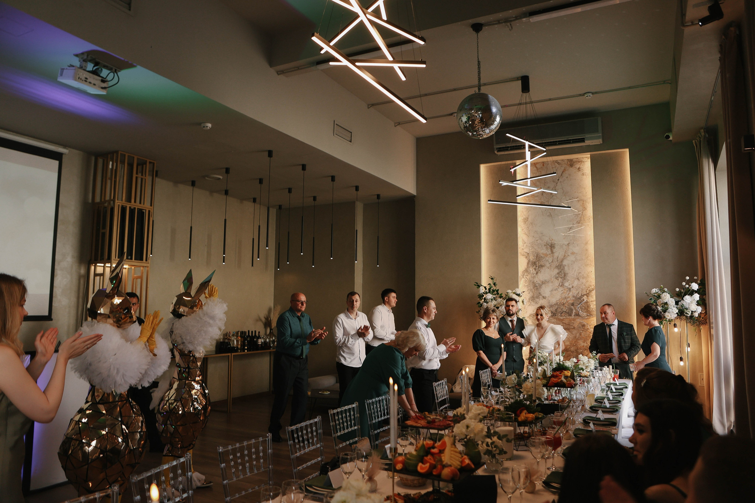 Wake each other up in the morning. Свадебный фотограф FOTOKEYT