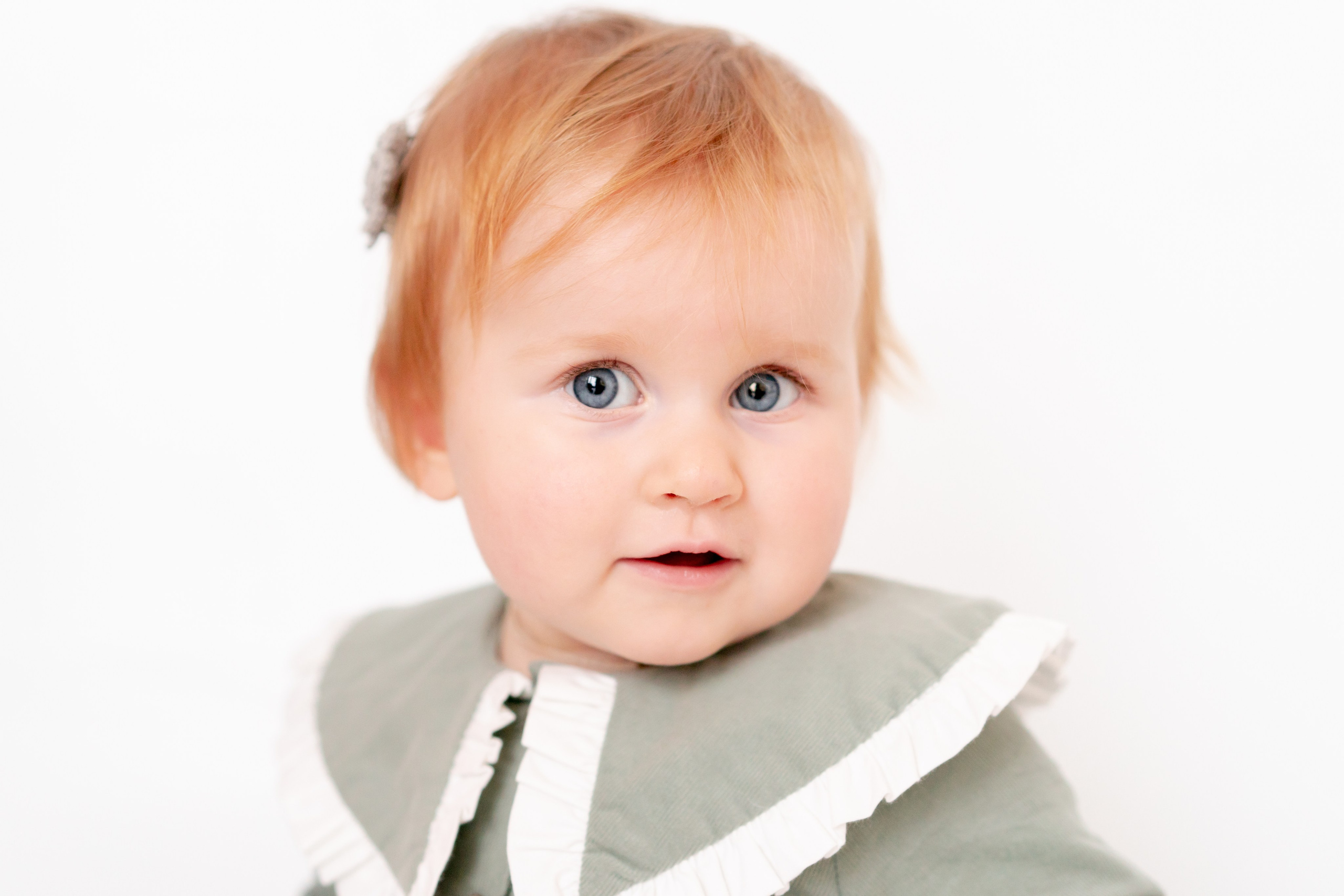 Первый день рождения малыша. Детская, семейная фотостудия в Санкт-Петербурге